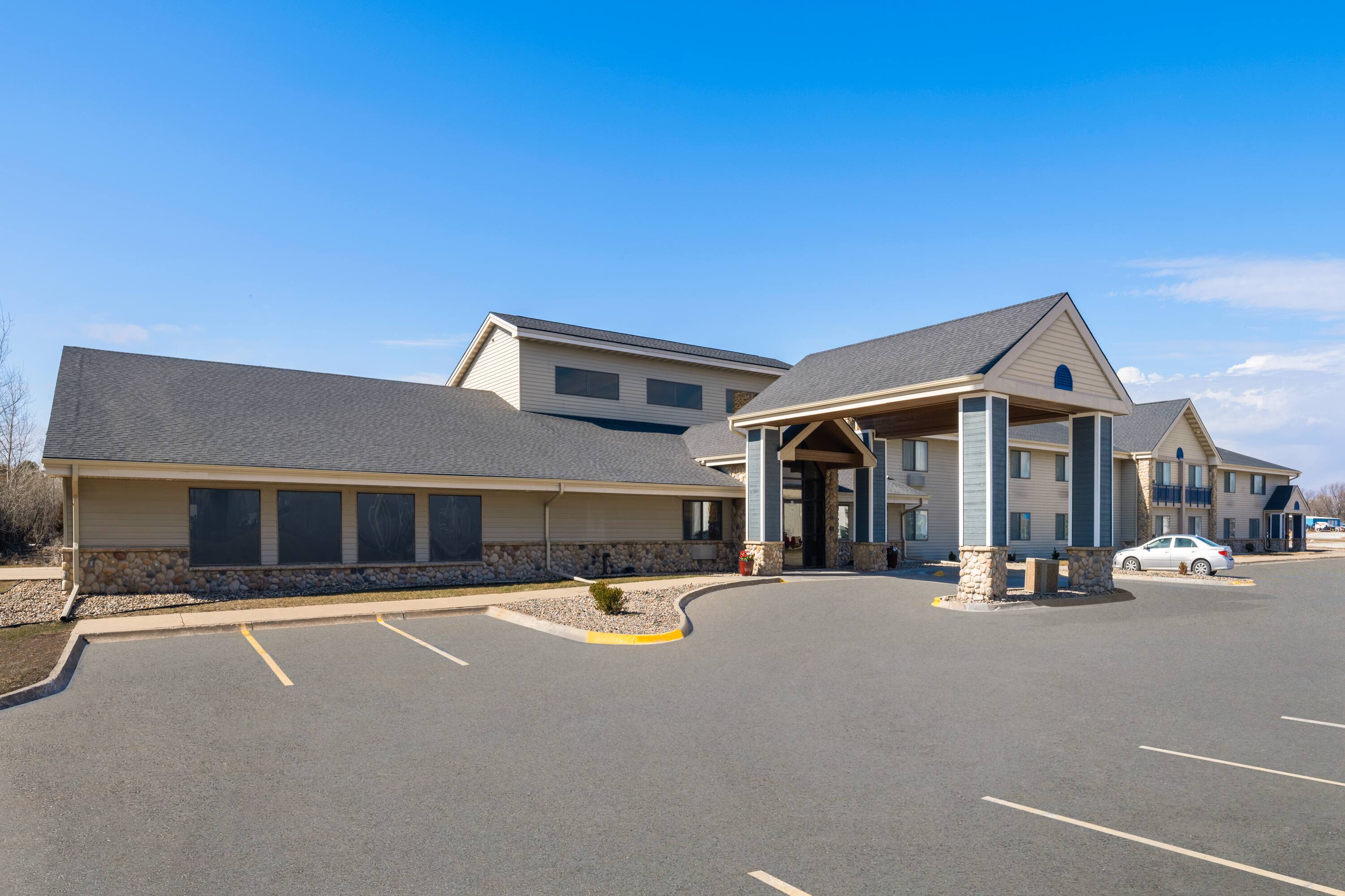 AmericInn by Wyndham Stuart | Stuart, IA Hotels