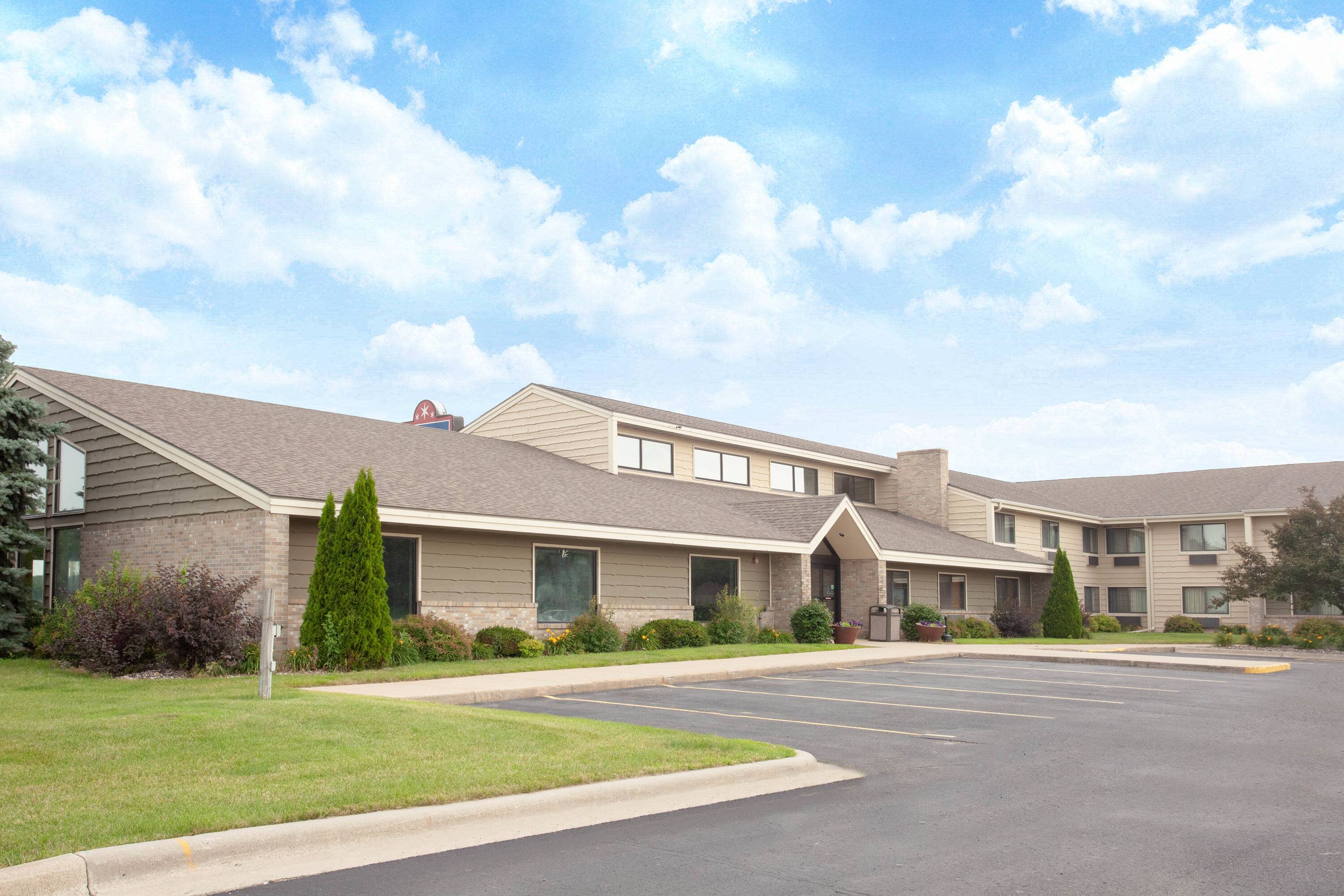 AmericInn By Wyndham Albert Lea | Albert Lea, MN Hotels