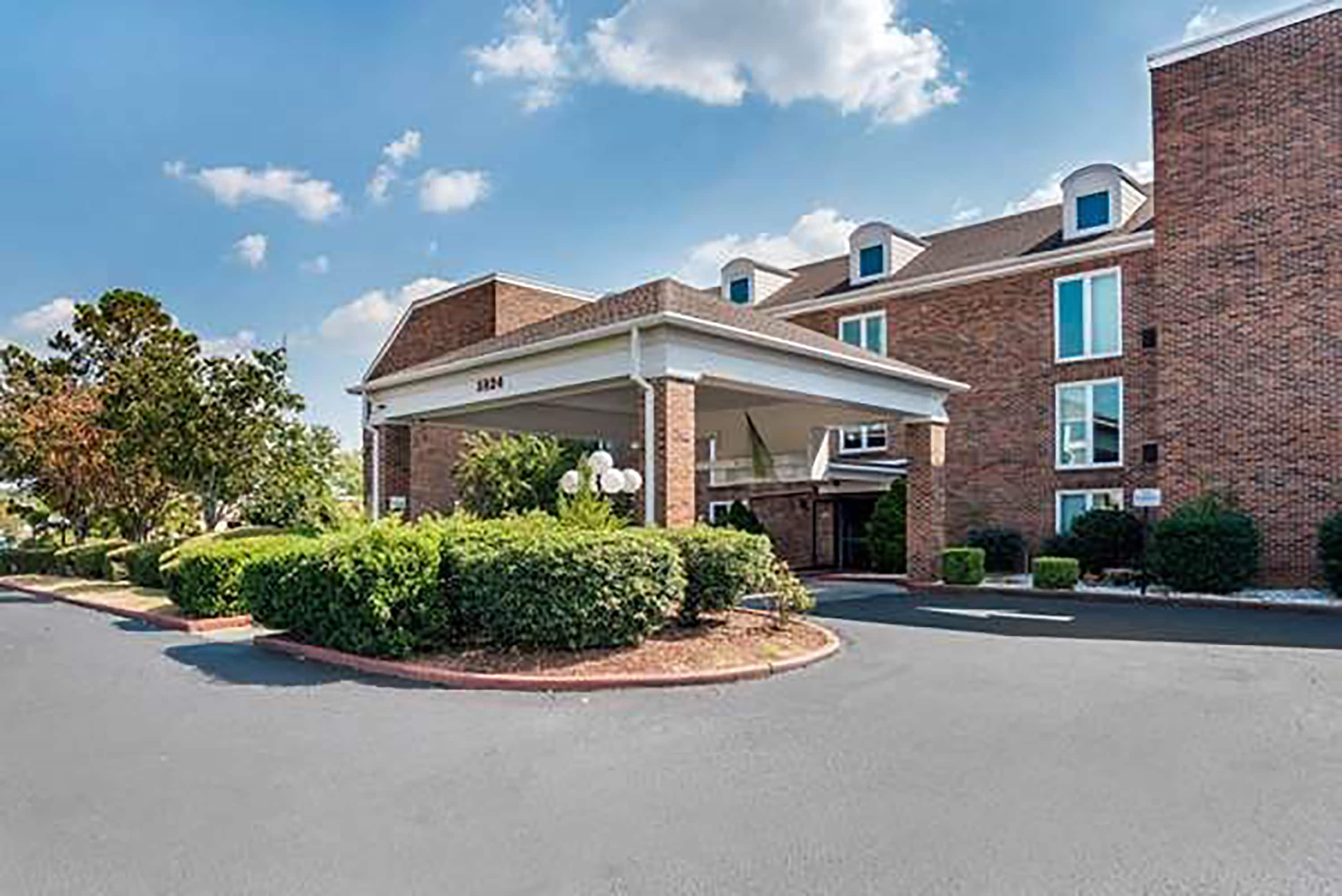 Baymont By Wyndham Montgomery AL Montgomery AL Hotels   58110 Exterior View 1 