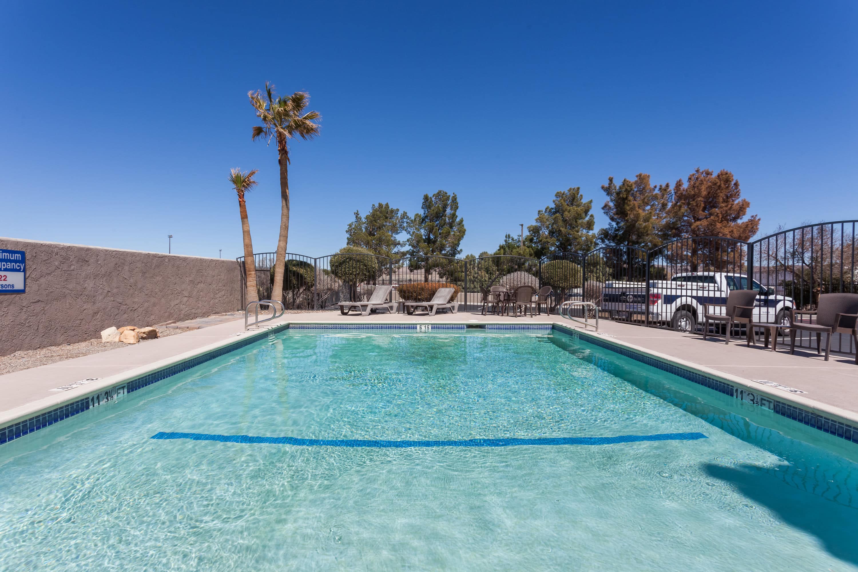 Baymont By Wyndham Barstow Historic Route 66 Barstow CA Hotels   51044 Pool View 2 