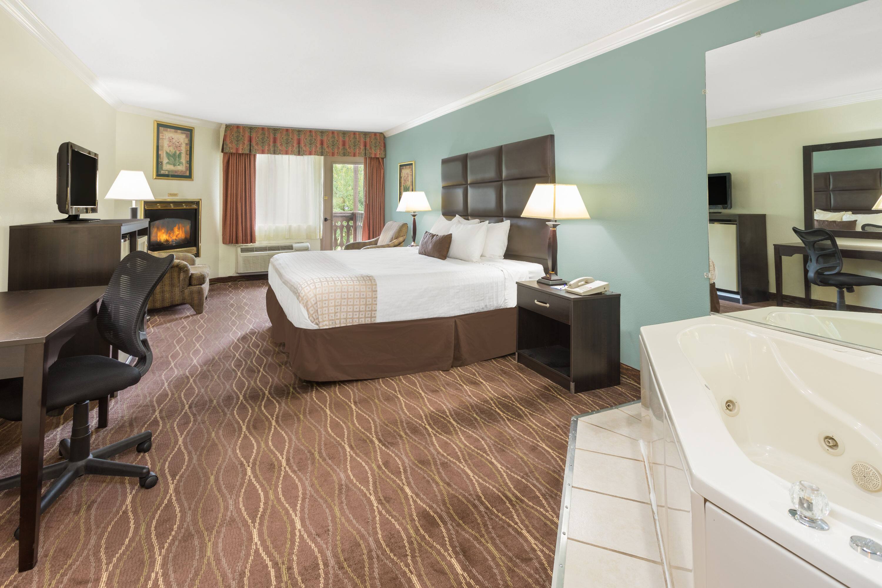 Baymont By Wyndham Helen Helen GA Hotels   50882 Suite 5 