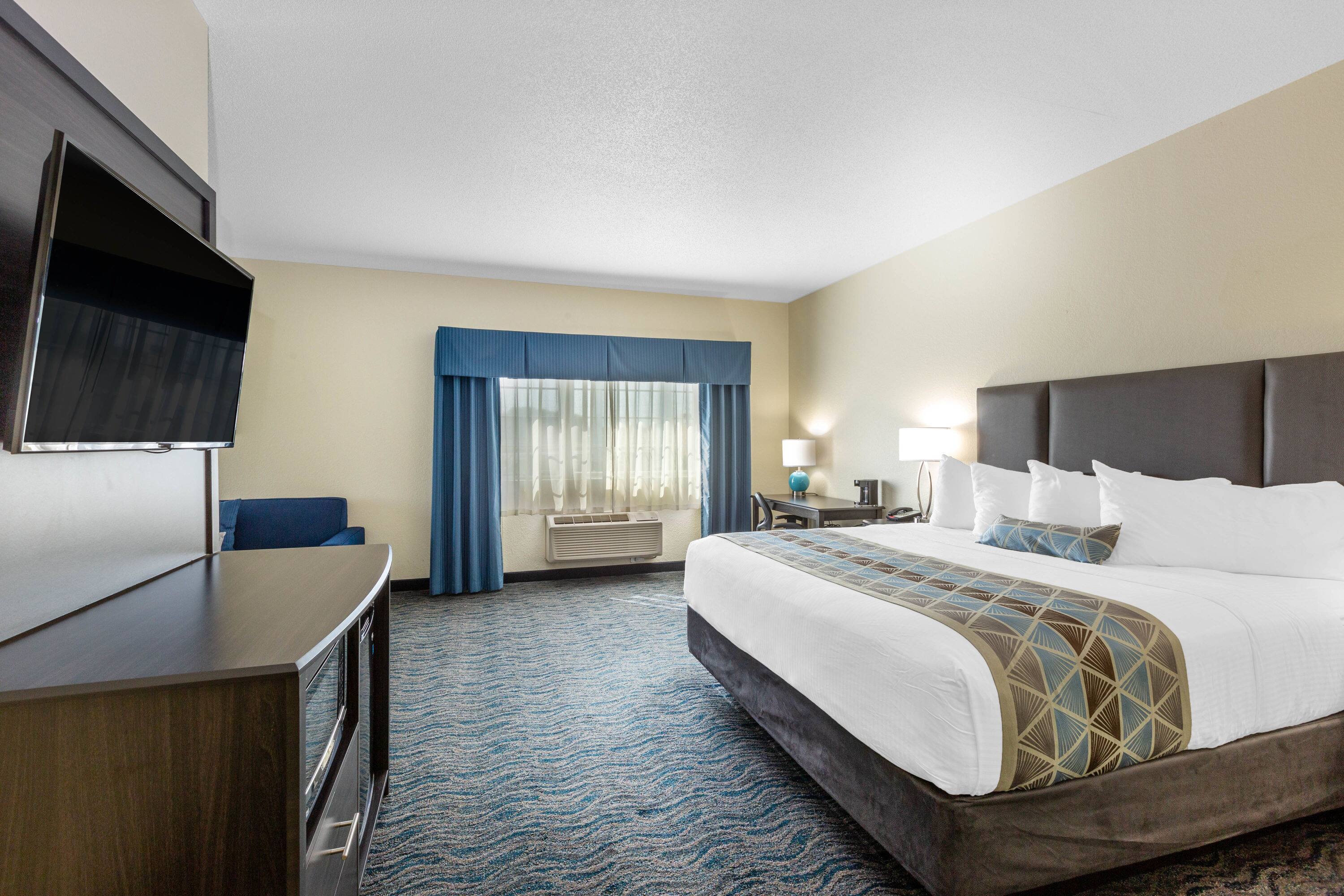 Baymont By Wyndham Des Moines Airport Des Moines IA Hotels   17912 Suite 15 