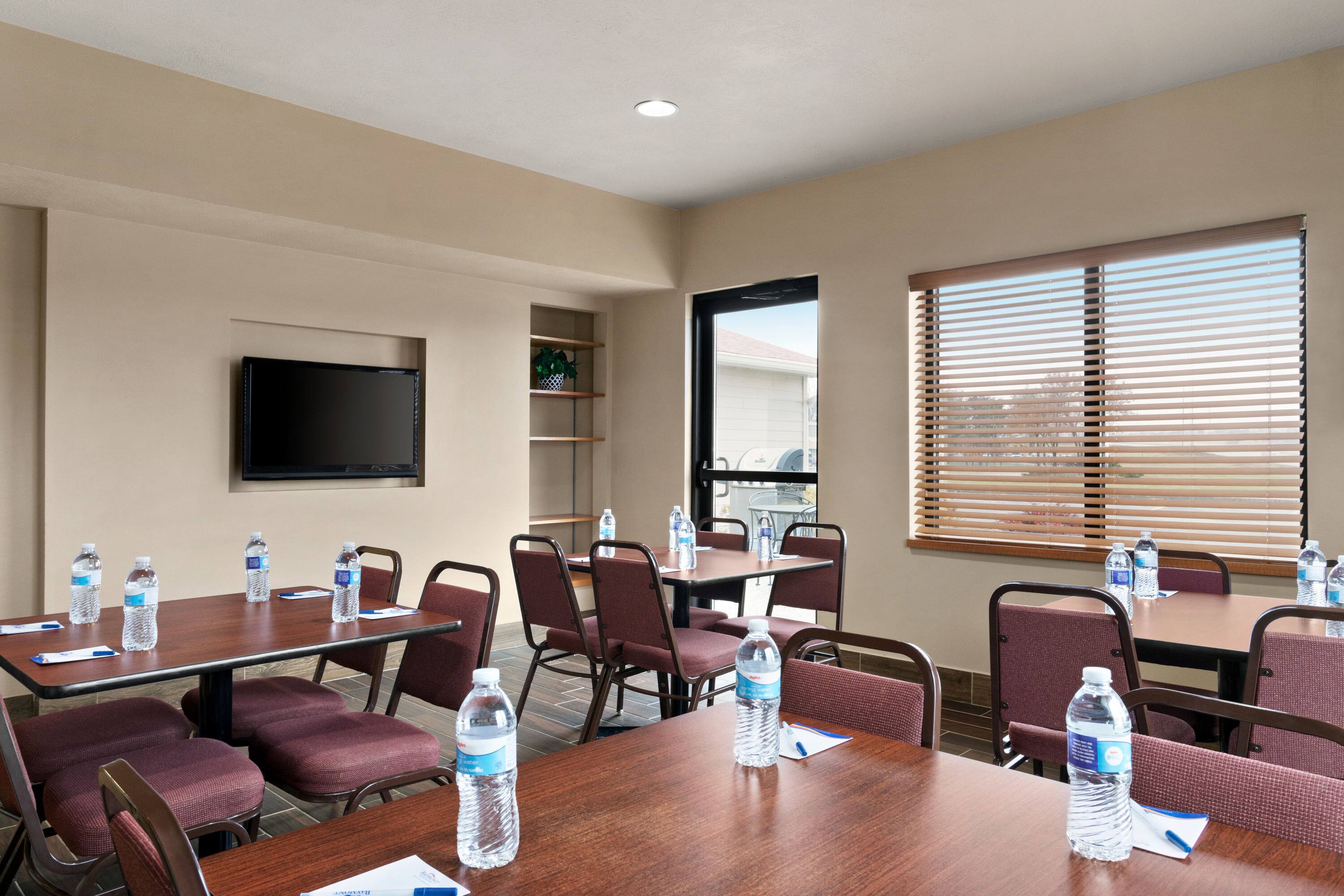 Hotels on russell street deals in sioux falls sd