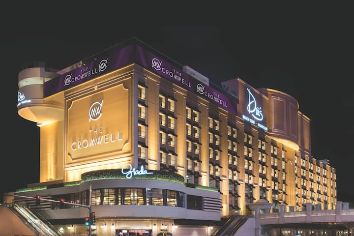 Exterior Night Image of The Cromwell Las Vegas hotel in Las Vegas, Nevada