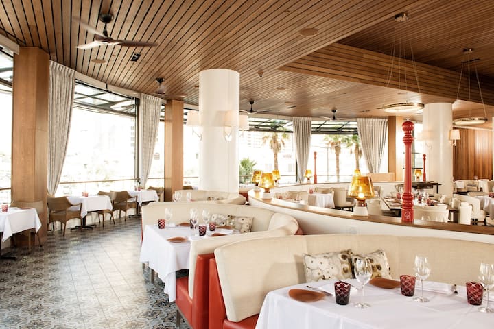 The Cromwell Las Vegas restaurant main dining in Las Vegas, Nevada