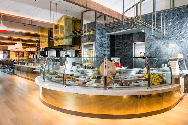 The Cromwell Las Vegas restaurant main dining in Las Vegas, Nevada