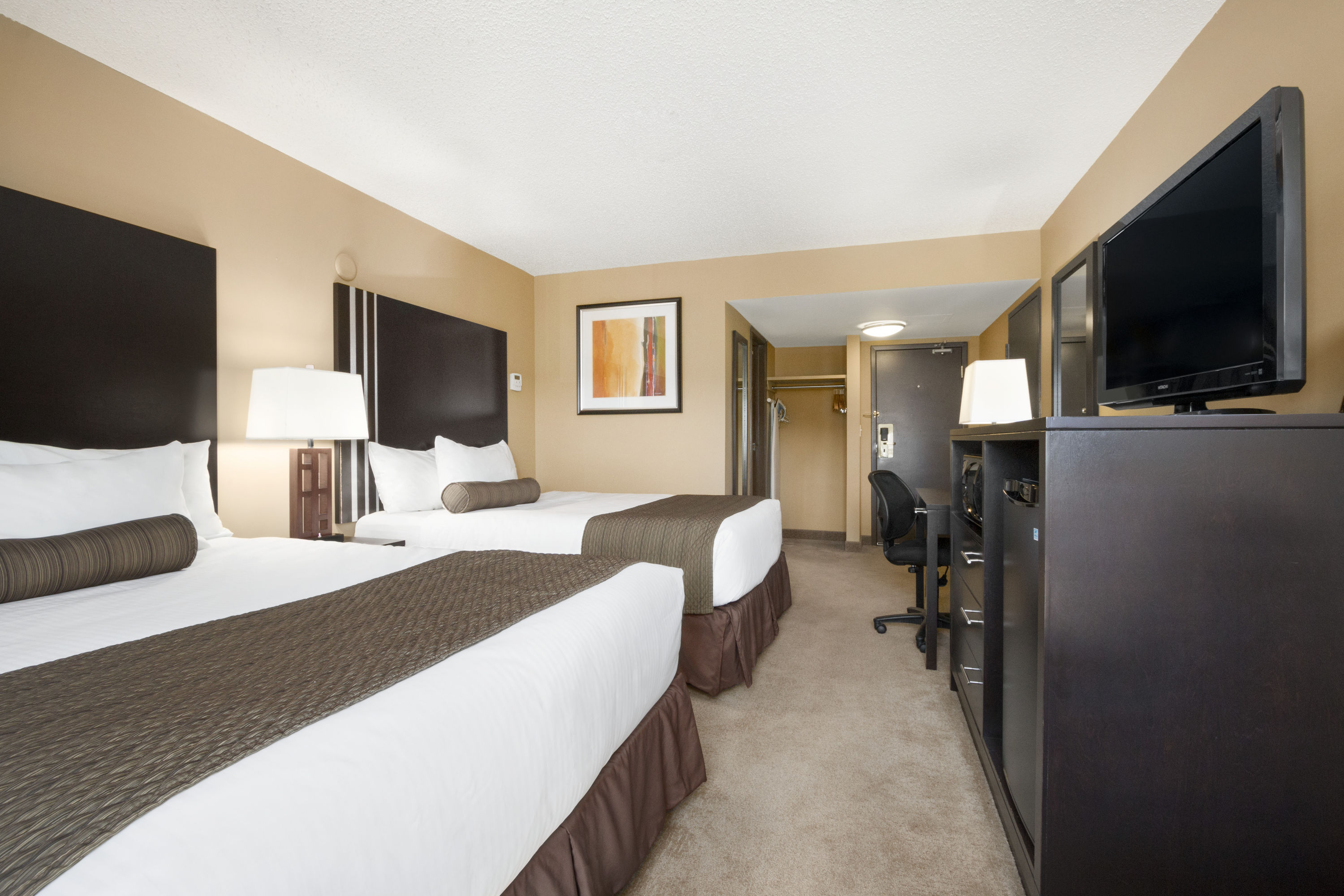 Days Inn By Wyndham Calgary Northwest Calgary Ab Hotels 9353