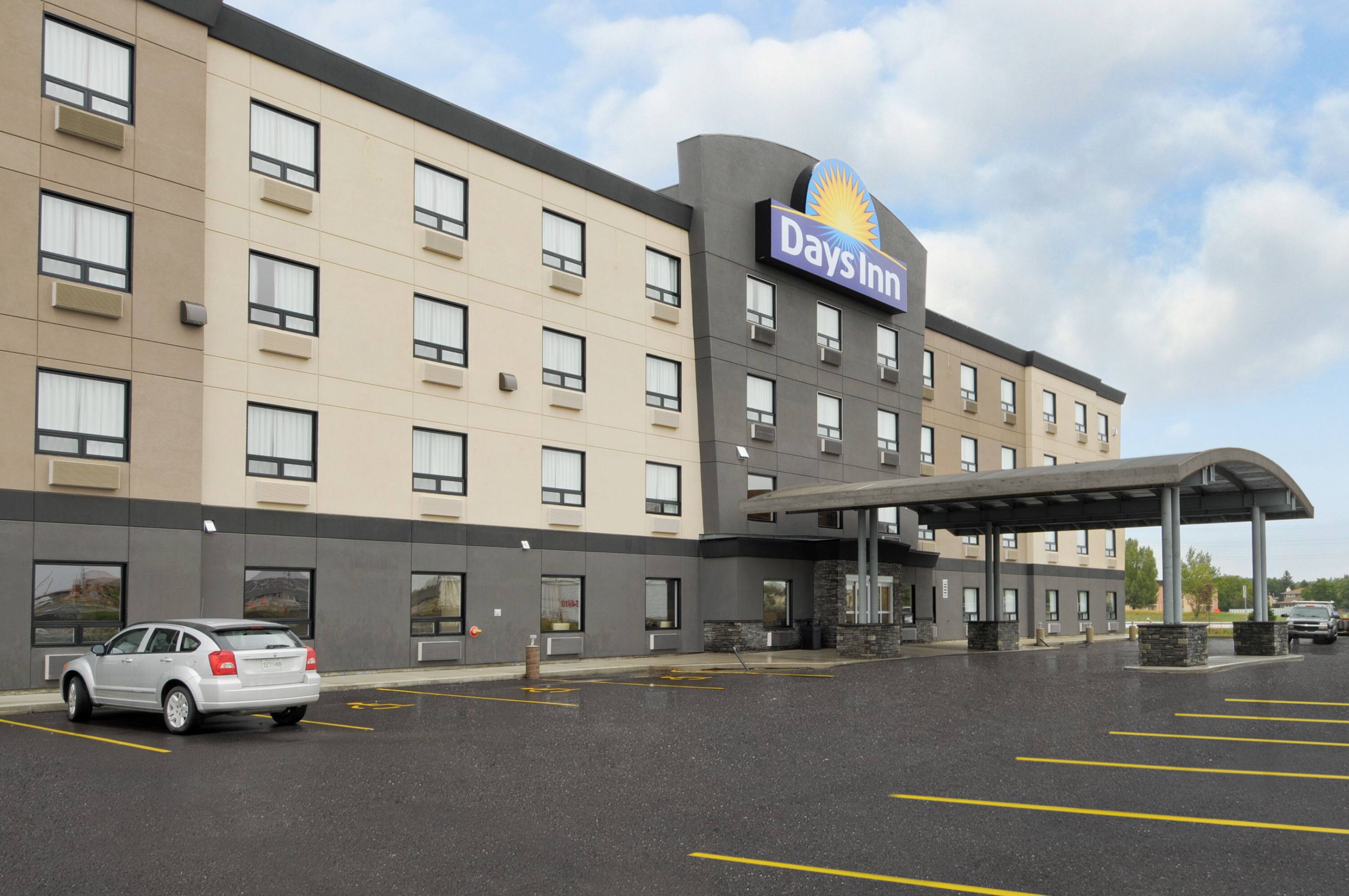 Discount [75% Off] Days Inn Regina Airport West Canada | Cheap Hotel 83340