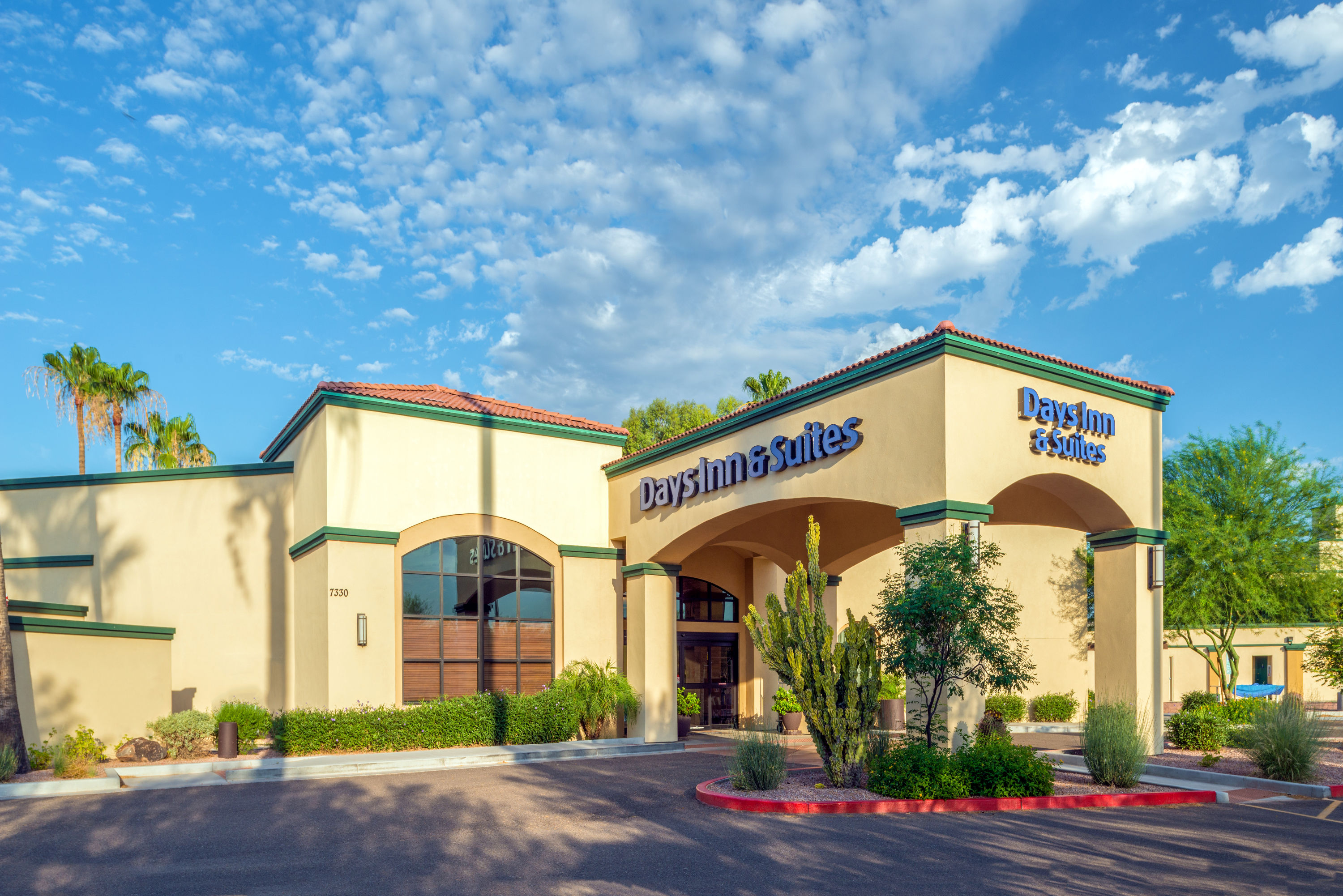 Days Inn Suites By Wyndham Scottsdale North Scottsdale Az Hotels