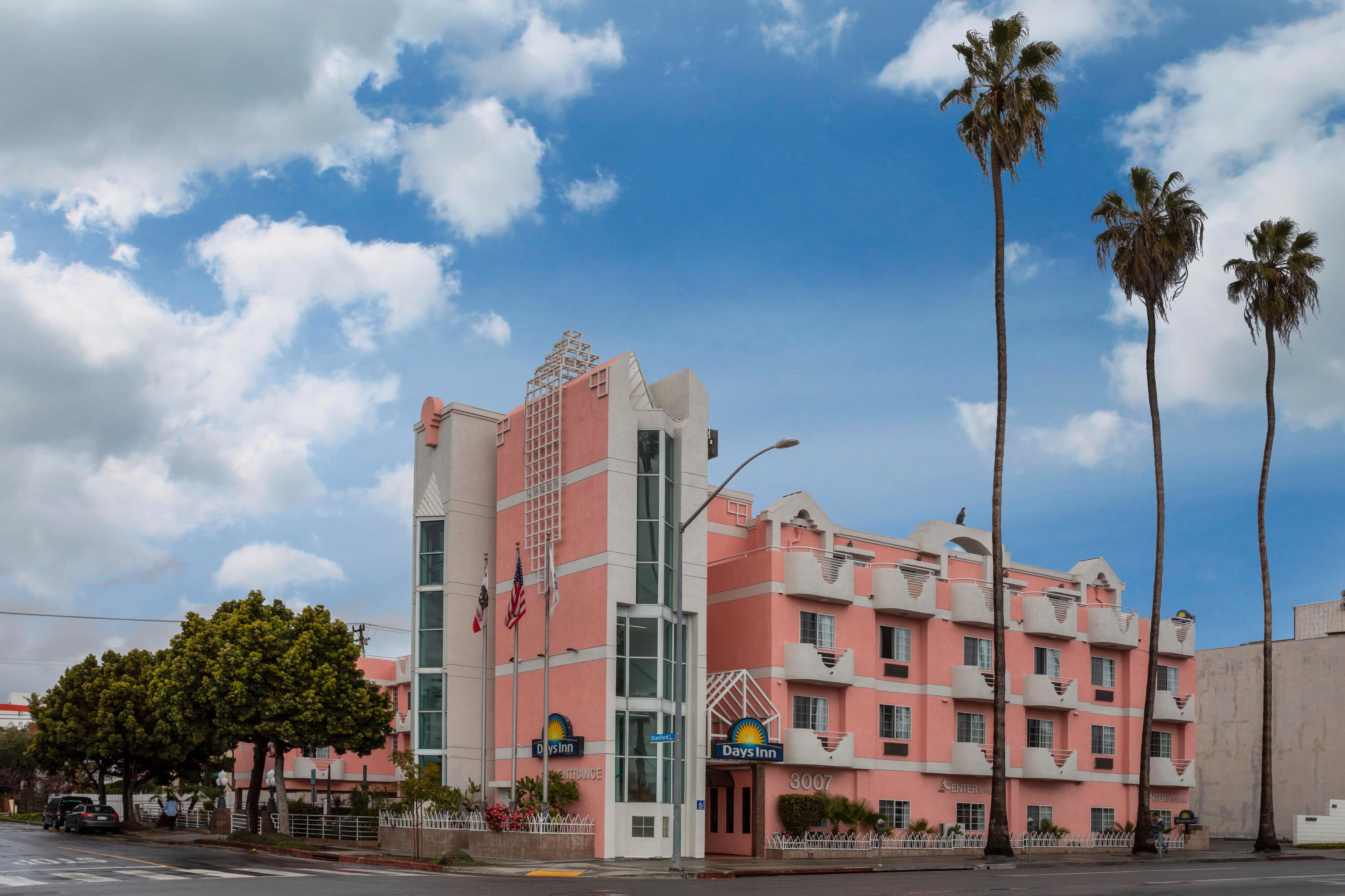 Days Inn by Wyndham Santa Monica | Santa Monica, CA Hotels