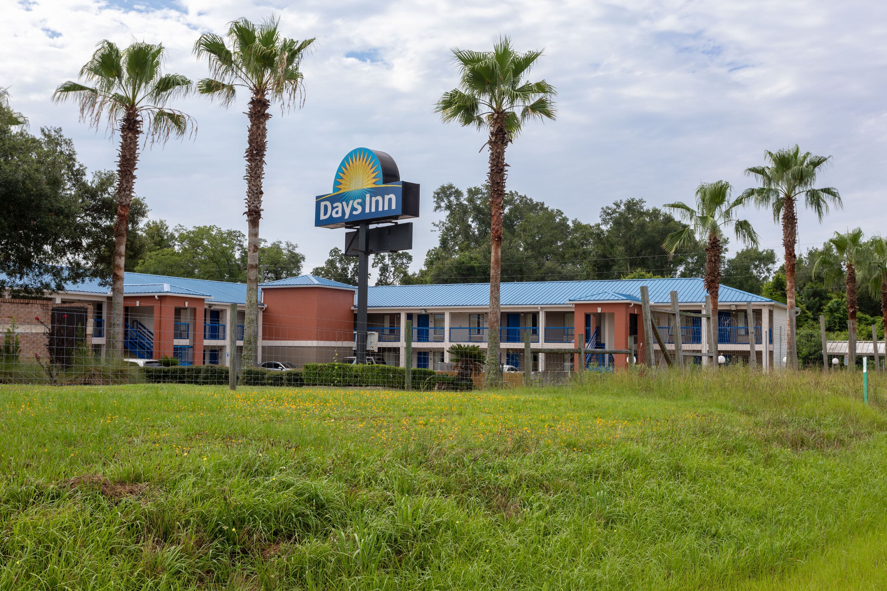 Days Inn by Wyndham Chipley | Chipley, FL Hotels