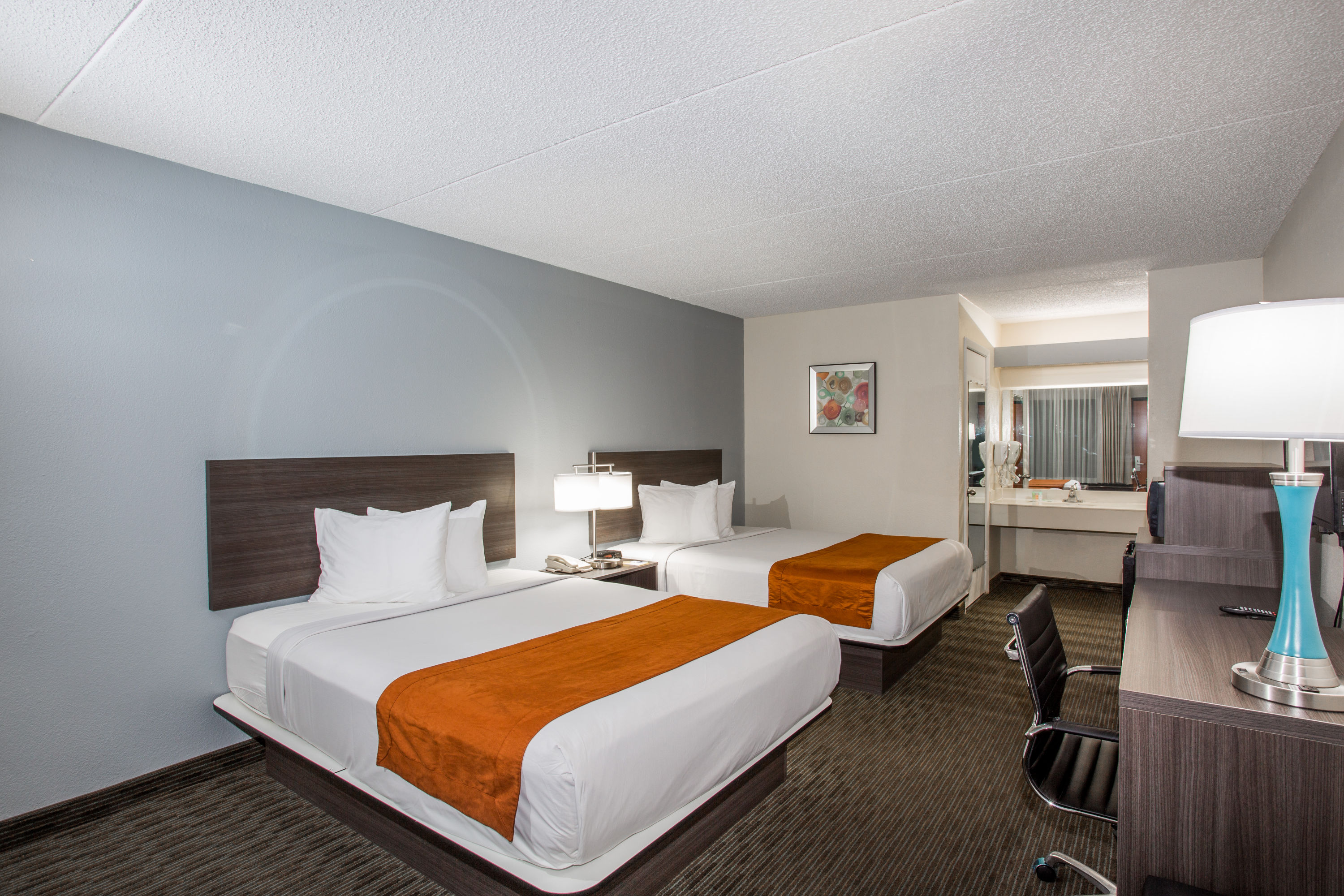 Days Inn &amp; Suites by Wyndham Orlando Airport | Orlando, FL Hotels