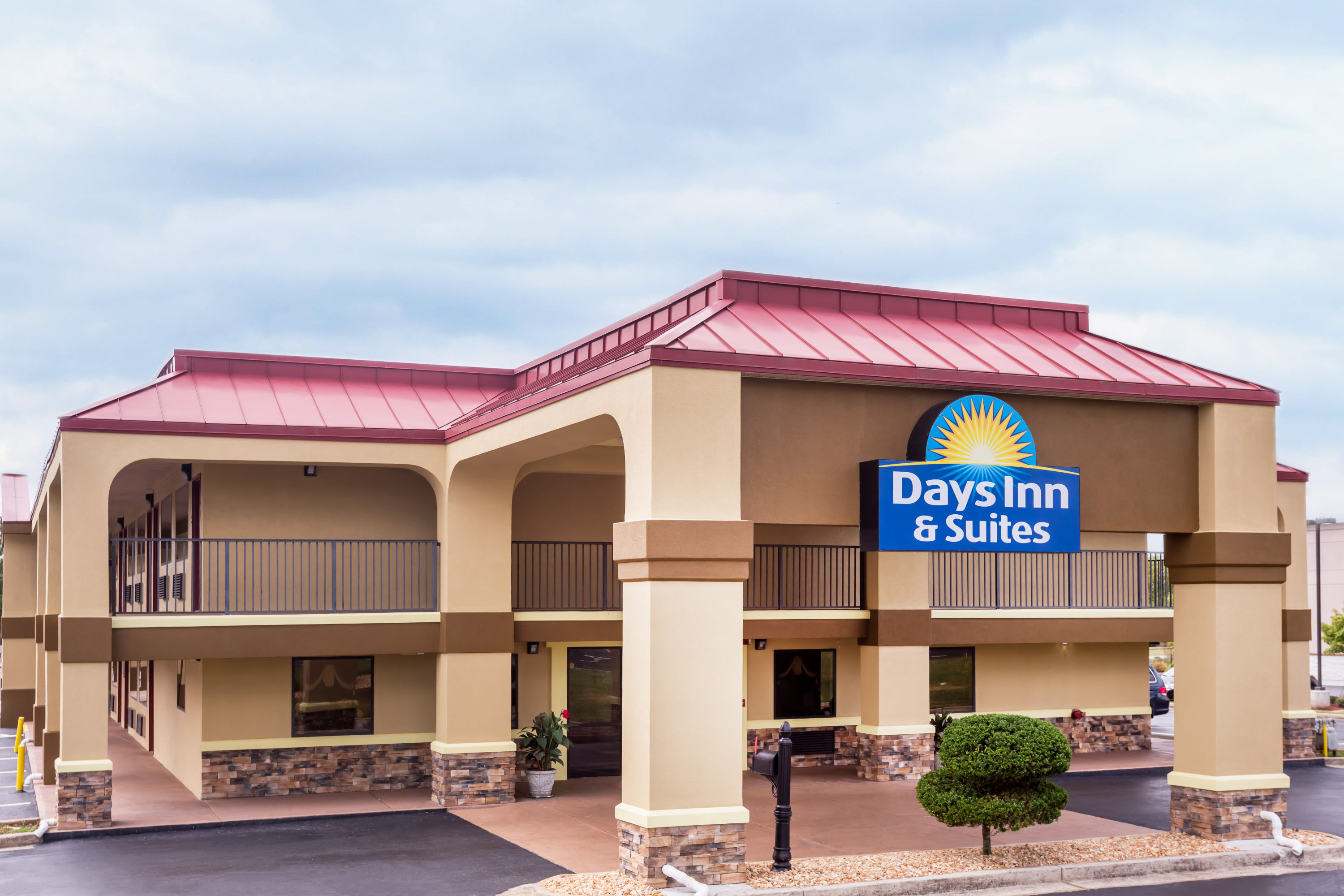 Days Inn Suites By Wyndham Warner Robins Near Robins Afb