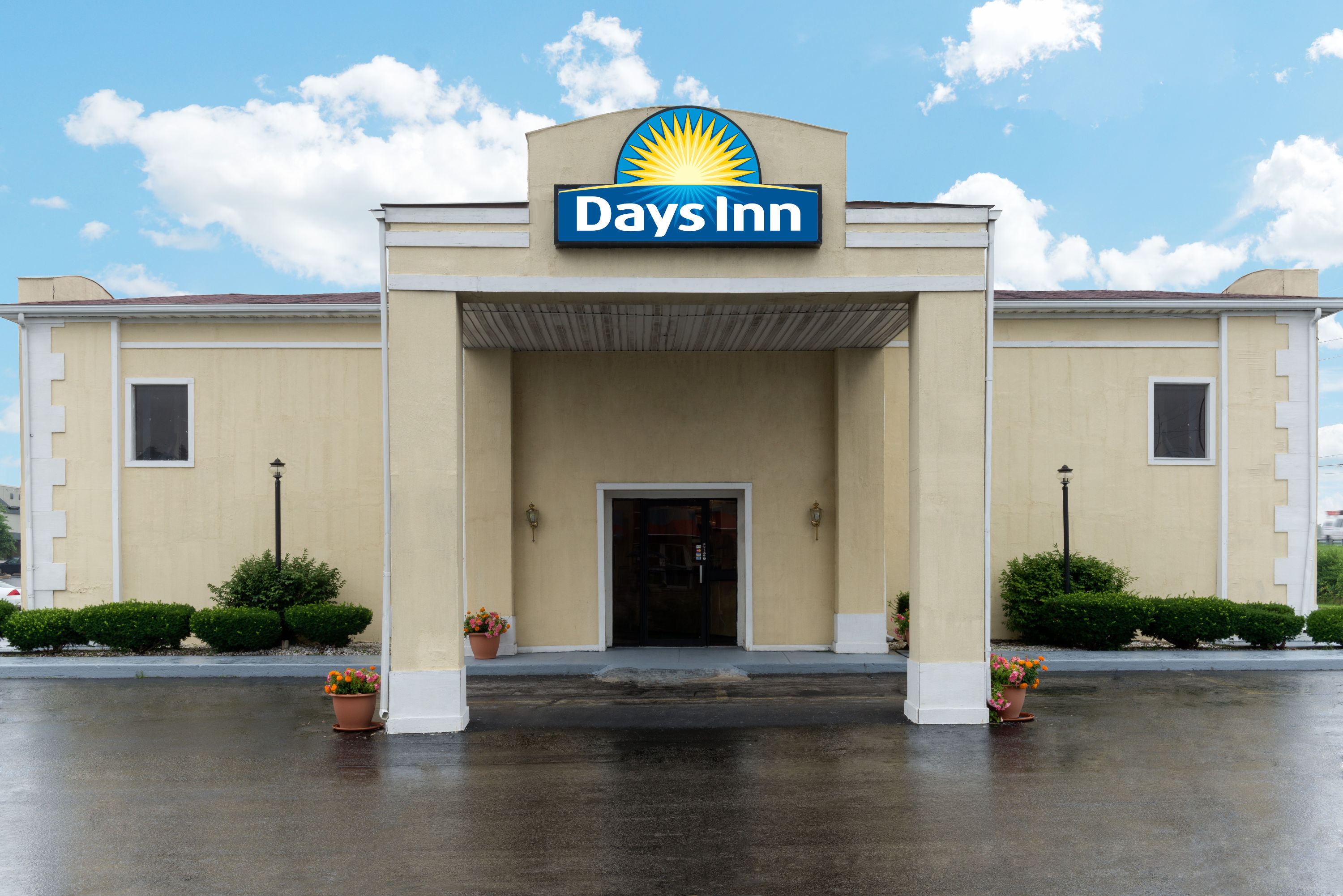 Days Inn By Wyndham Indianapolis East Post Road Indianapolis In