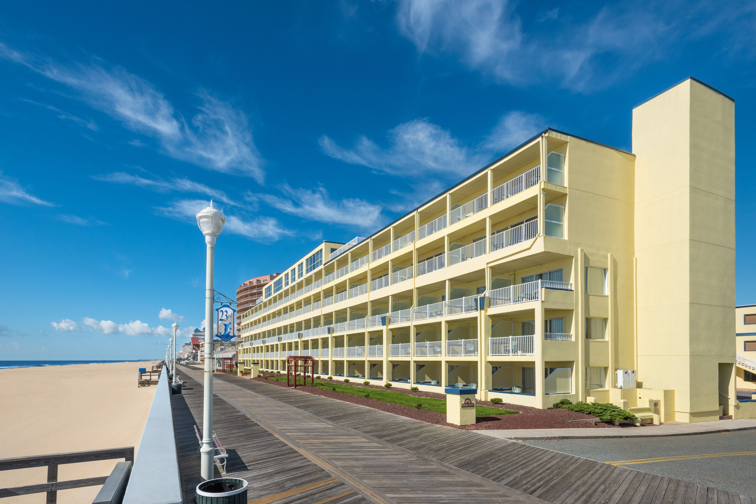 Days Inn By Wyndham Ocean City Oceanfront Ocean City Md Hotels