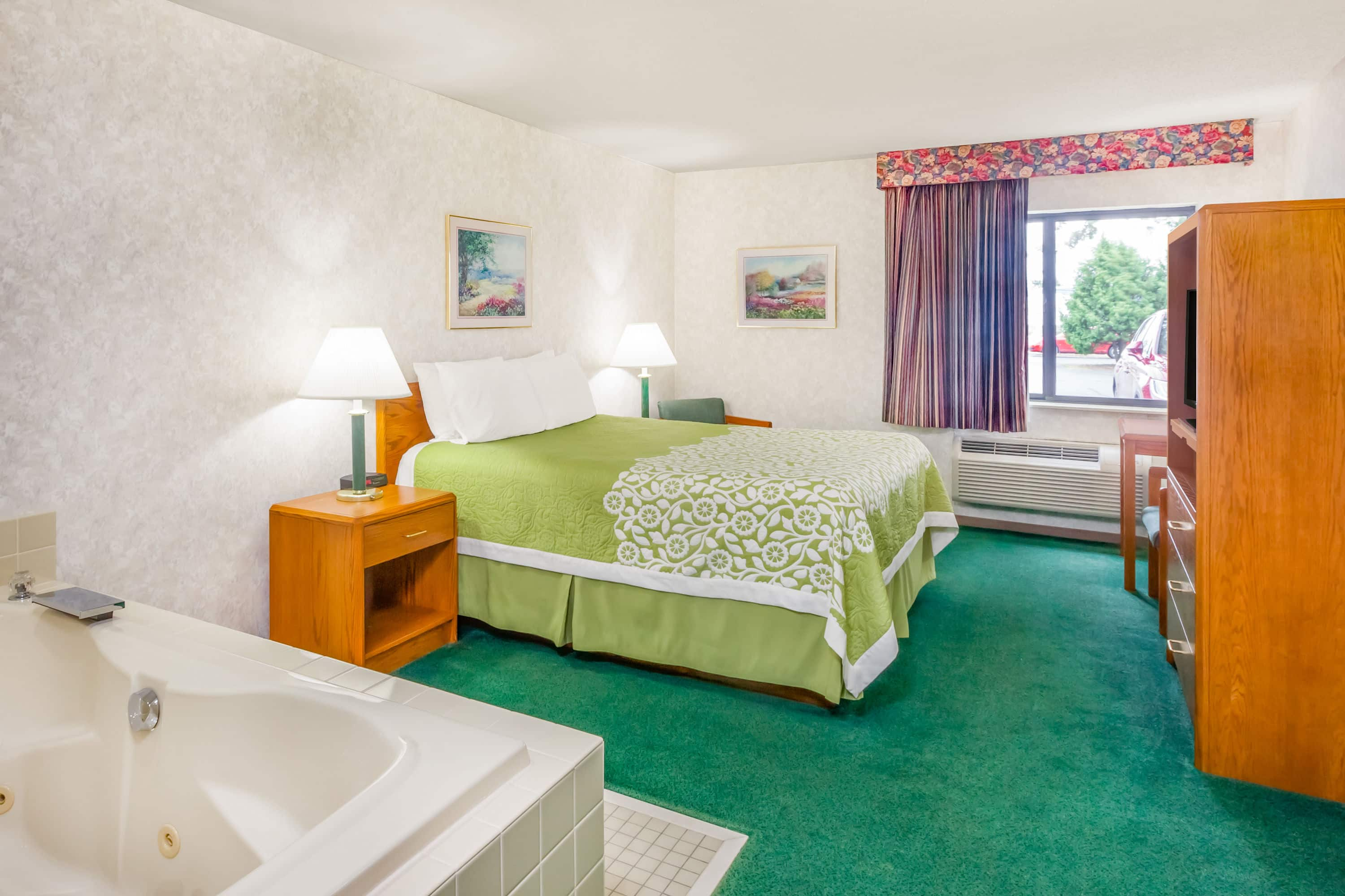 Days Inn By Wyndham Alpena | Alpena, MI Hotels