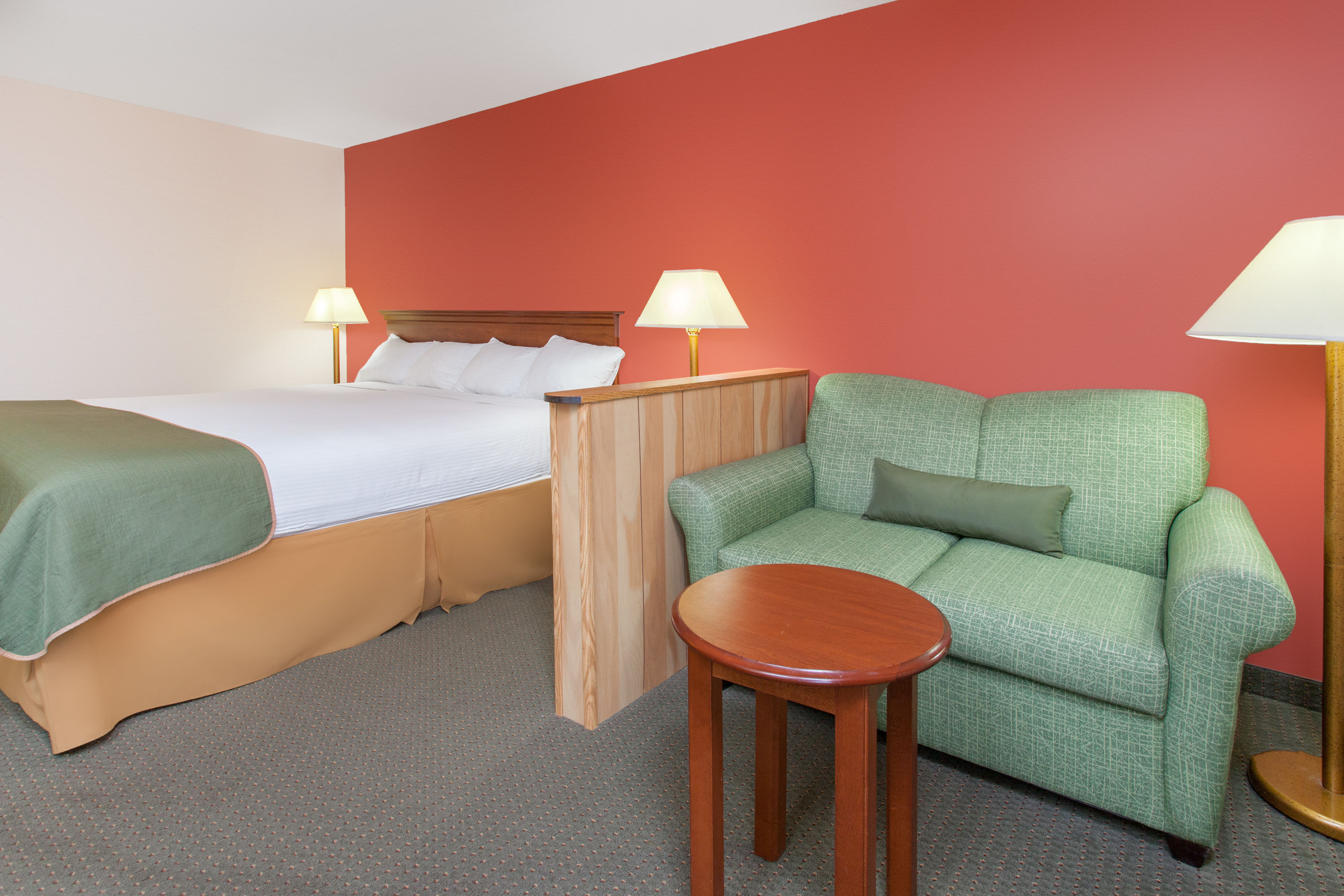 Days Inn & Suites by Wyndham Mt Pleasant | Mount Pleasant, MI Hotels