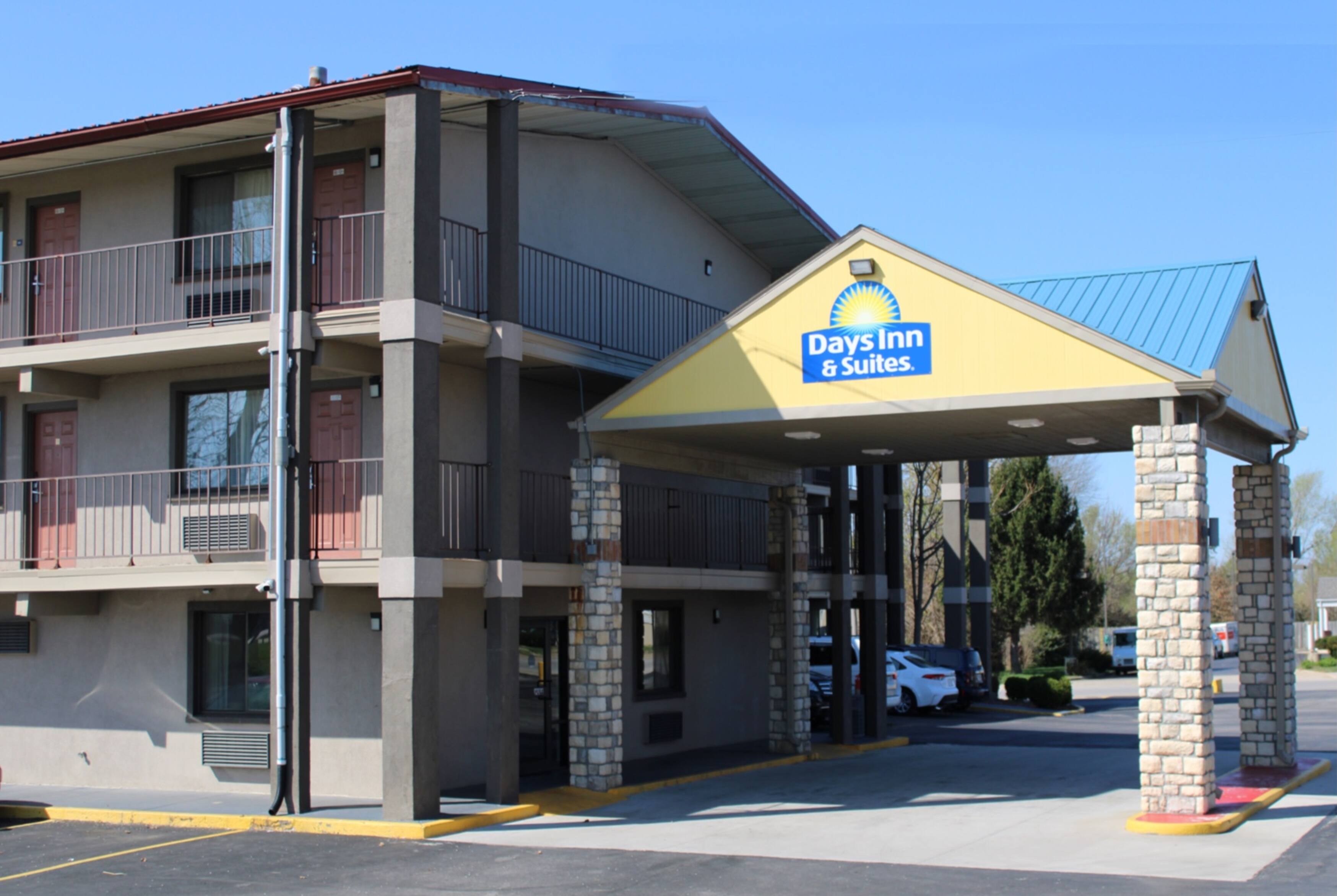 Days Inn & Suites by Wyndham Springfield on I-44 | Springfield, MO Hotels