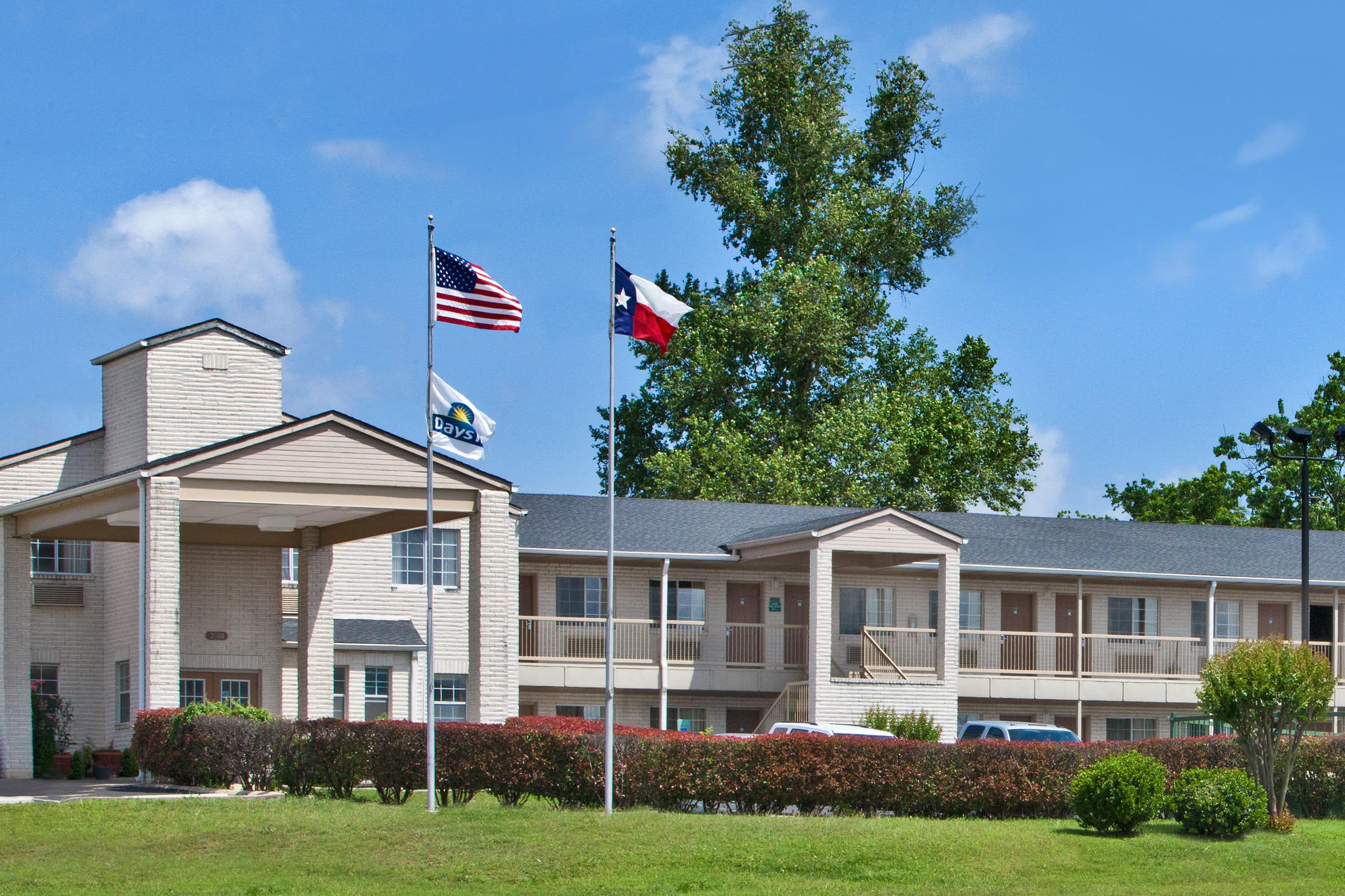 Days Inn by Wyndham Kerrville | Kerrville, TX Hotels