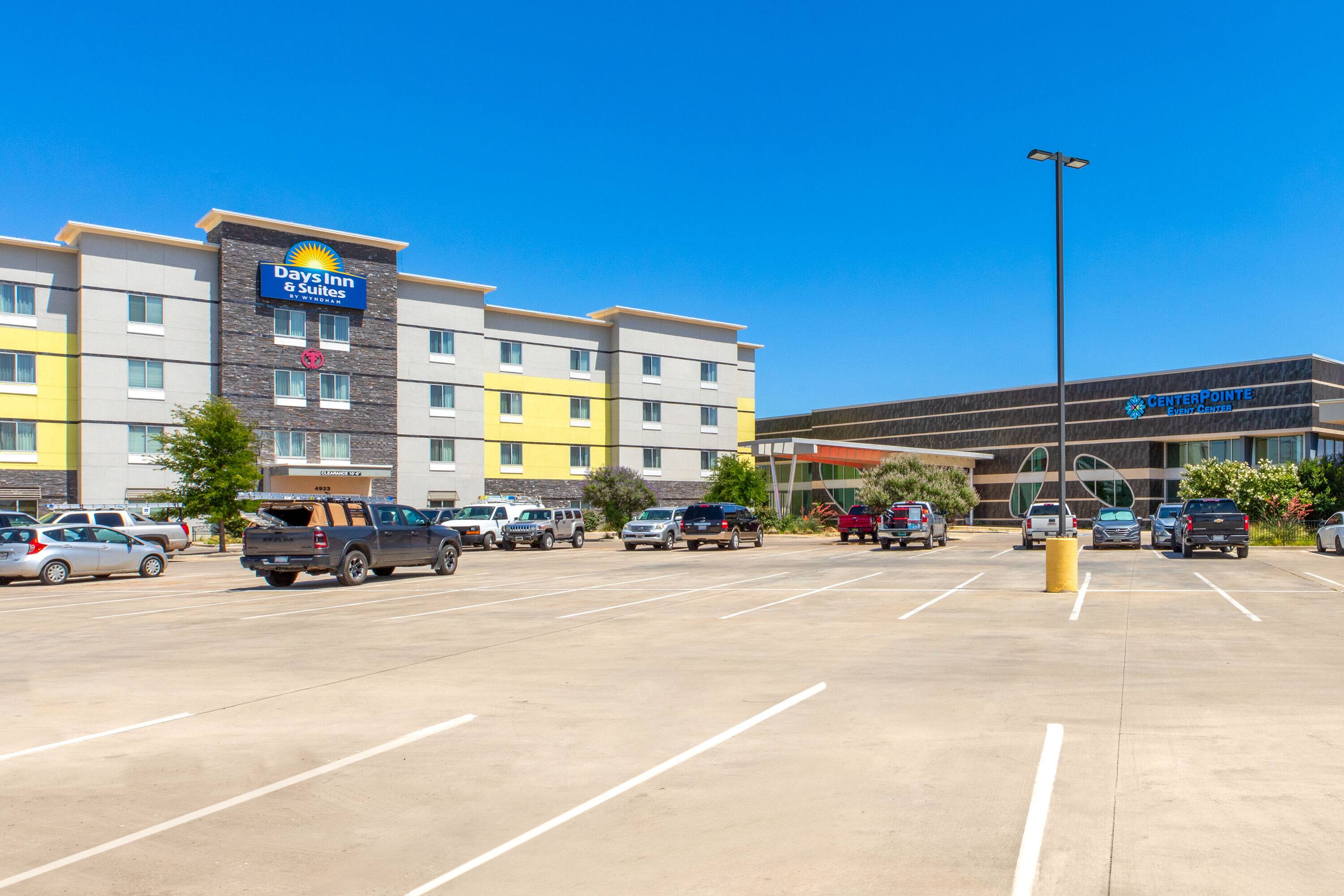 Days Inn & Suites by Wyndham Lubbock Medical Center | Lubbock, TX Hotels