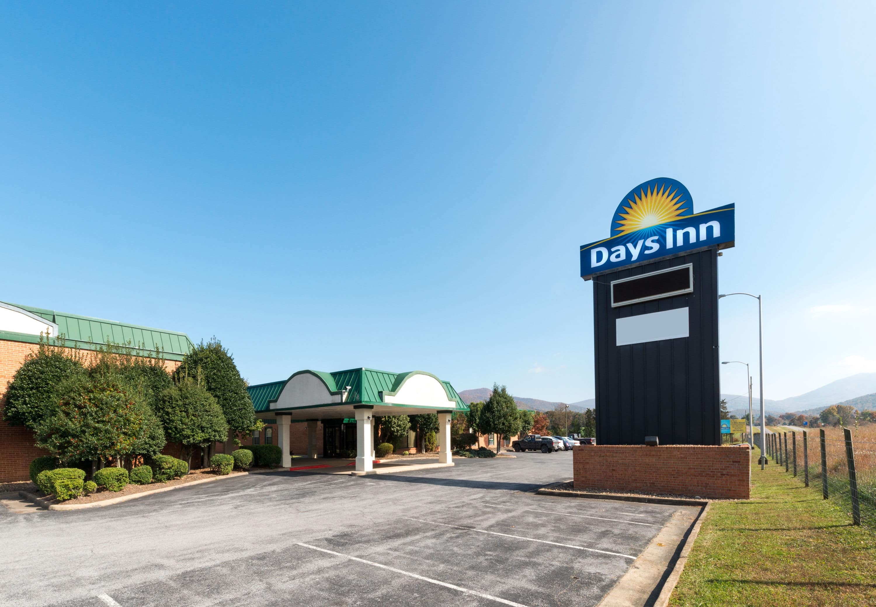 hotels in luray va with jacuzzi