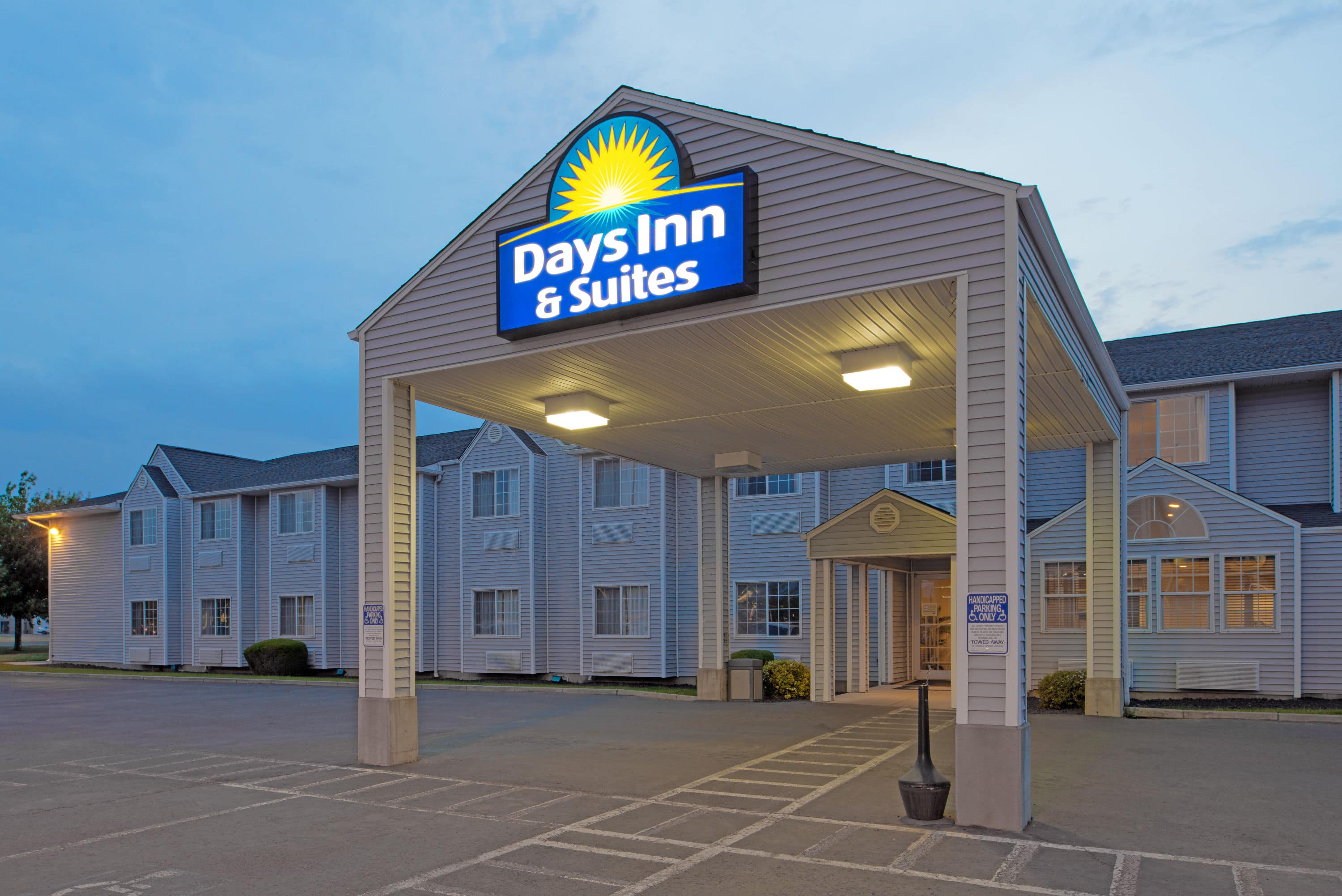 Days Inn & Suites by Wyndham Spokane Airport Airway Heights | Airway Heights,  WA Hotels