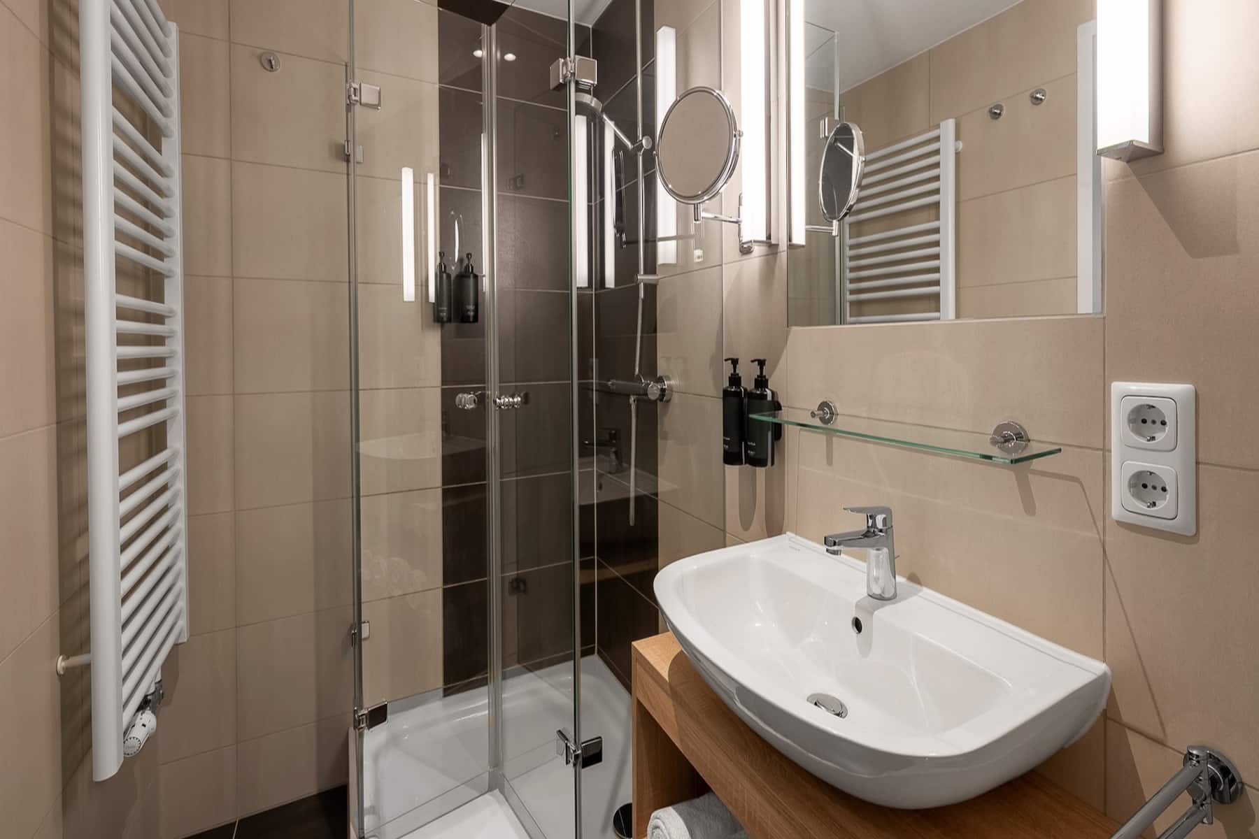 Guest room bath at the Wyndham Garden Munich Messe in Munich, Other than US/Canada