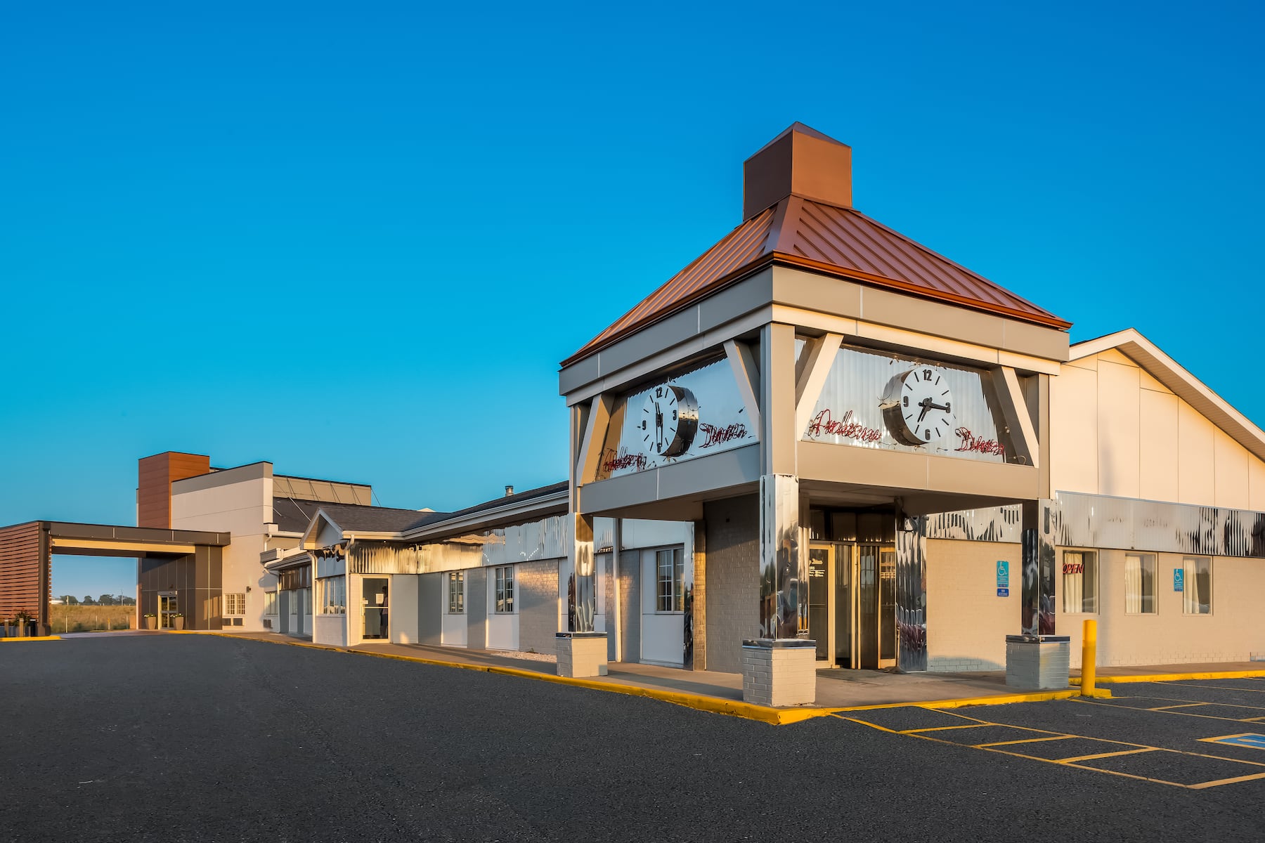 Exterior of Wyndham Garden Ankeny hotel in Ankeny, Iowa