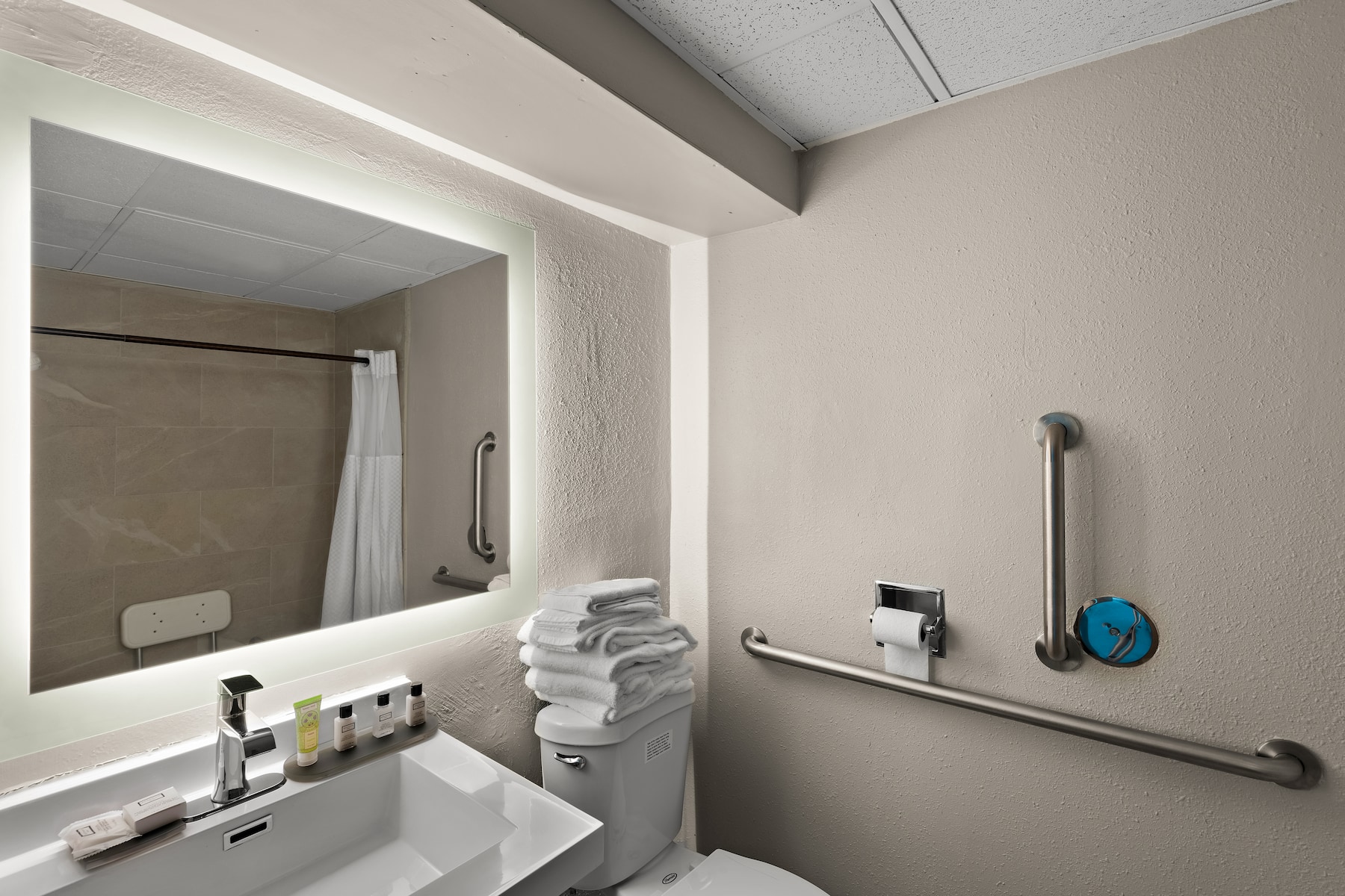 Guest room bath at the Wyndham Garden Ankeny in Ankeny, Iowa