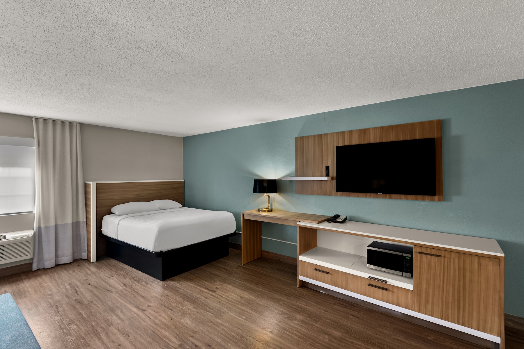Guest room at the Wyndham Garden Ankeny in Ankeny, Iowa