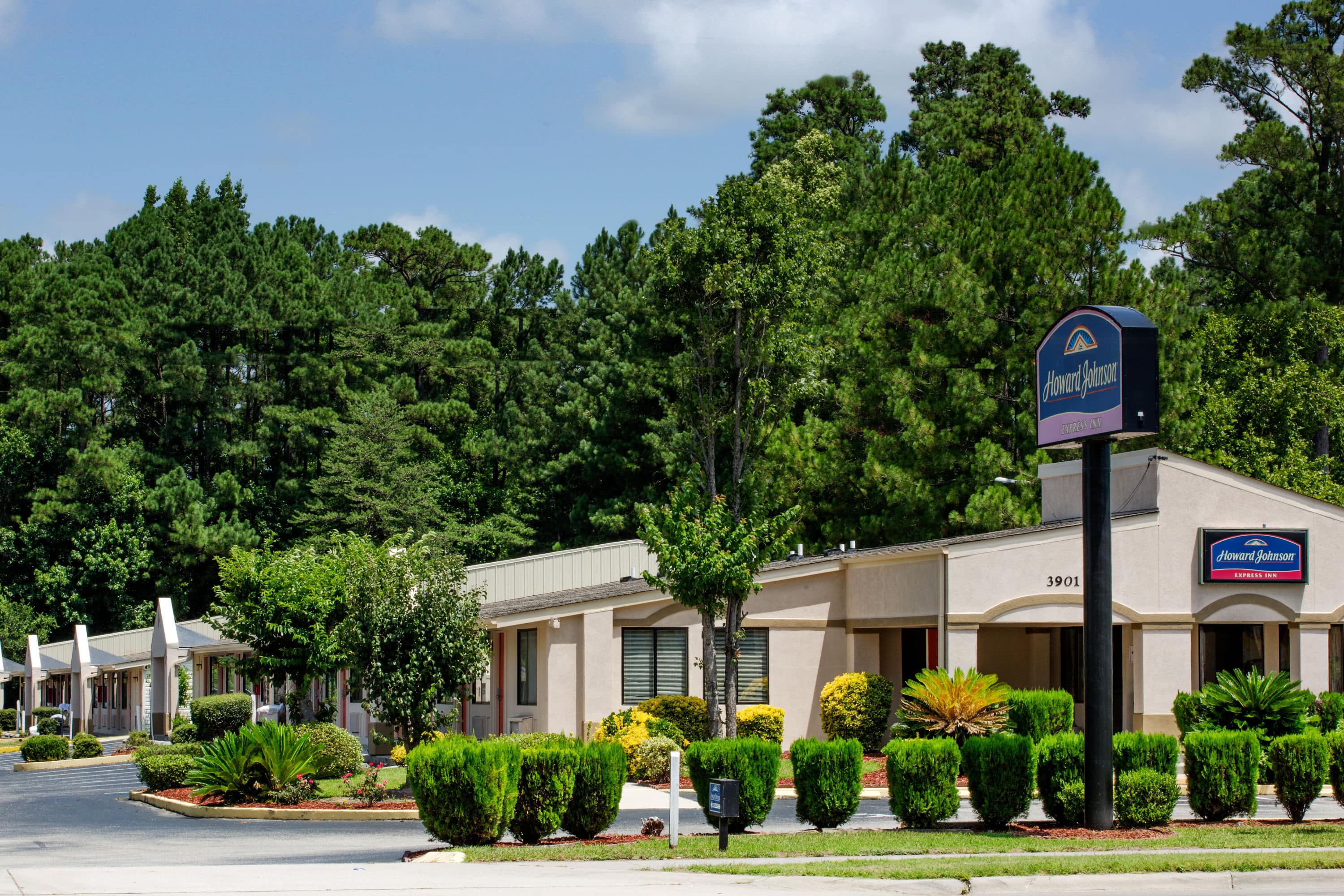 Howard Johnson by Wyndham Wilmington | Wilmington, NC Hotels