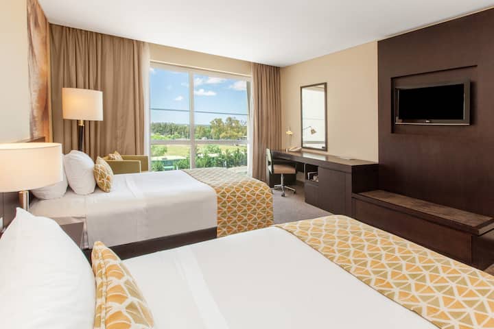 Double bed guest room at the Wyndham Nordelta Tigre Buenos Aires in Tigre, Other than US/Canada