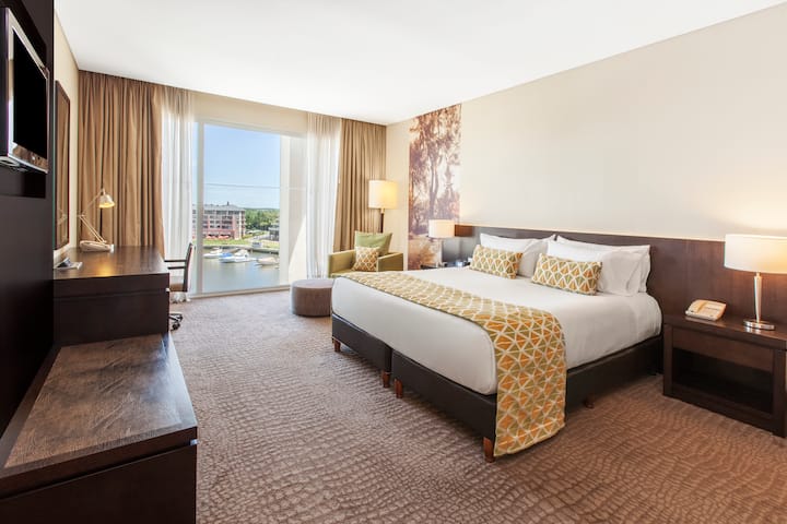 Guest room at the Wyndham Nordelta Tigre Buenos Aires in Tigre, Other than US/Canada