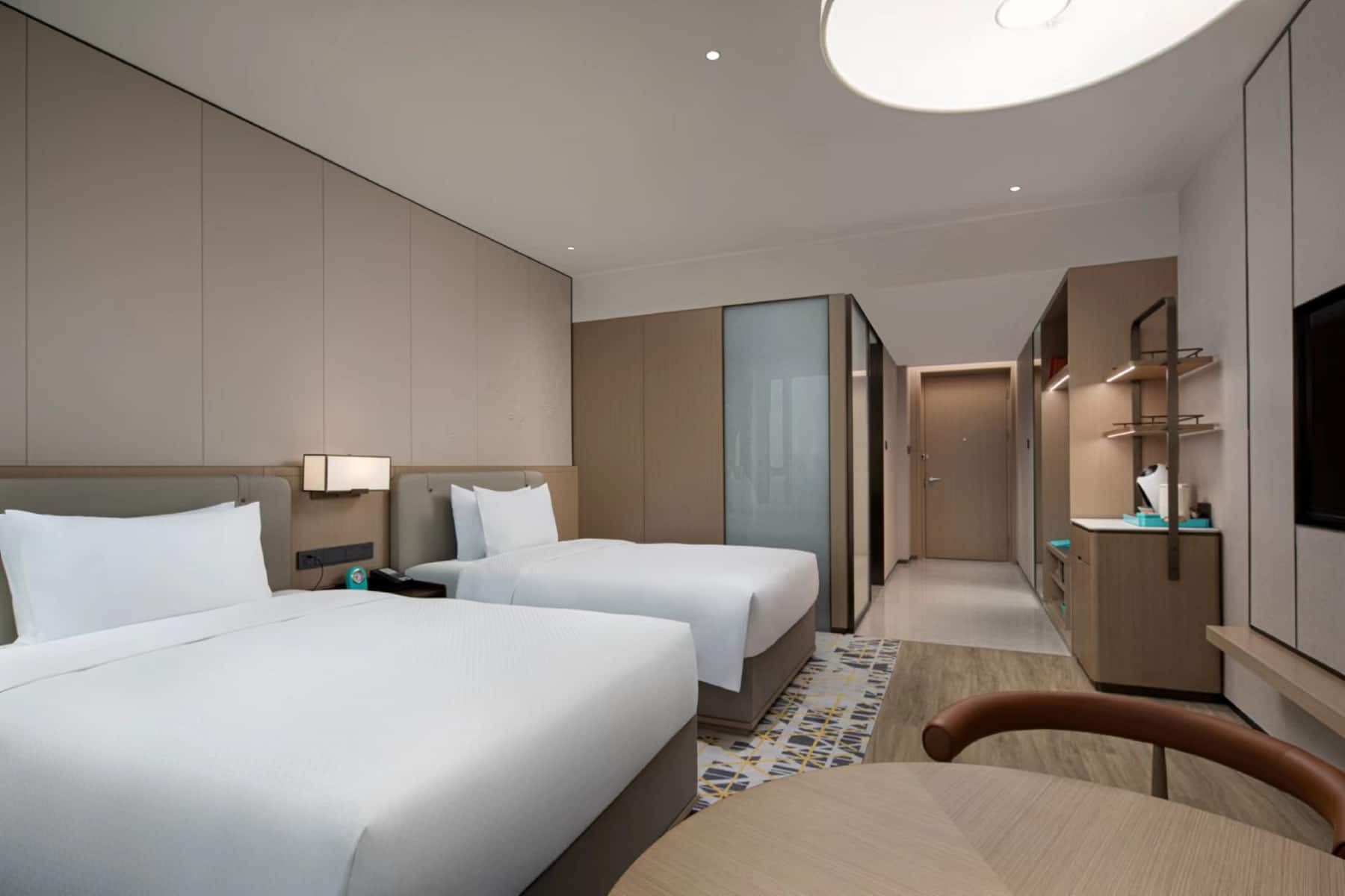 Guest room at the Wyndham Changzhou Xinbei in Changzhou, Other than US/Canada