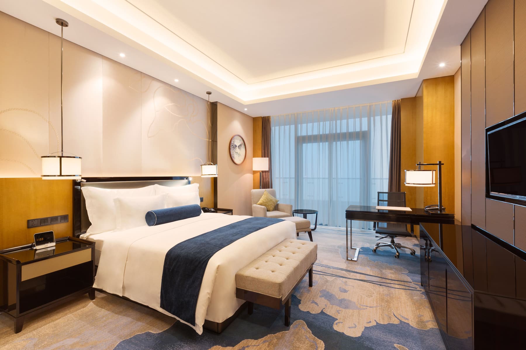 Guest room at the Wyndham Chongqing Yuelai in Chongqing, Other than US/Canada