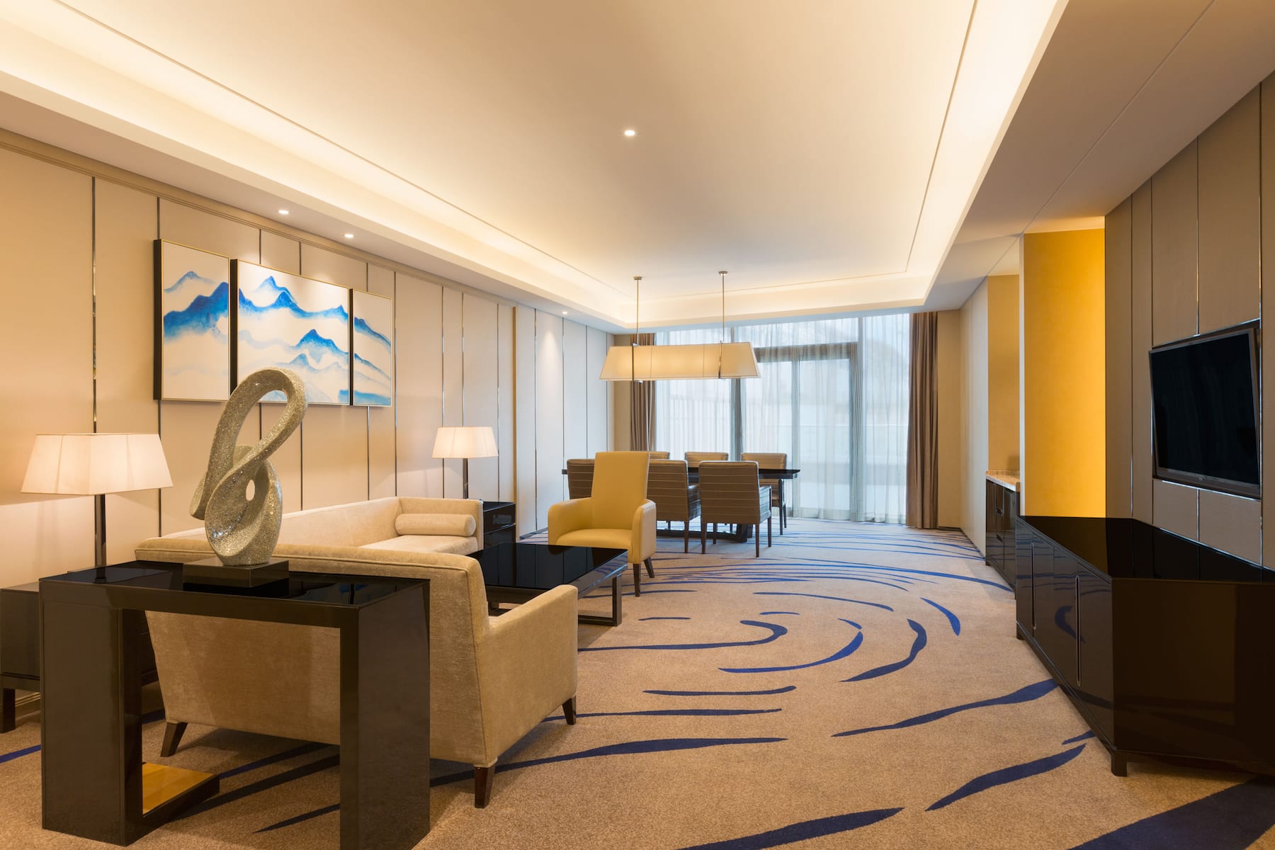 Guest room at the Wyndham Chongqing Yuelai in Chongqing, Other than US/Canada