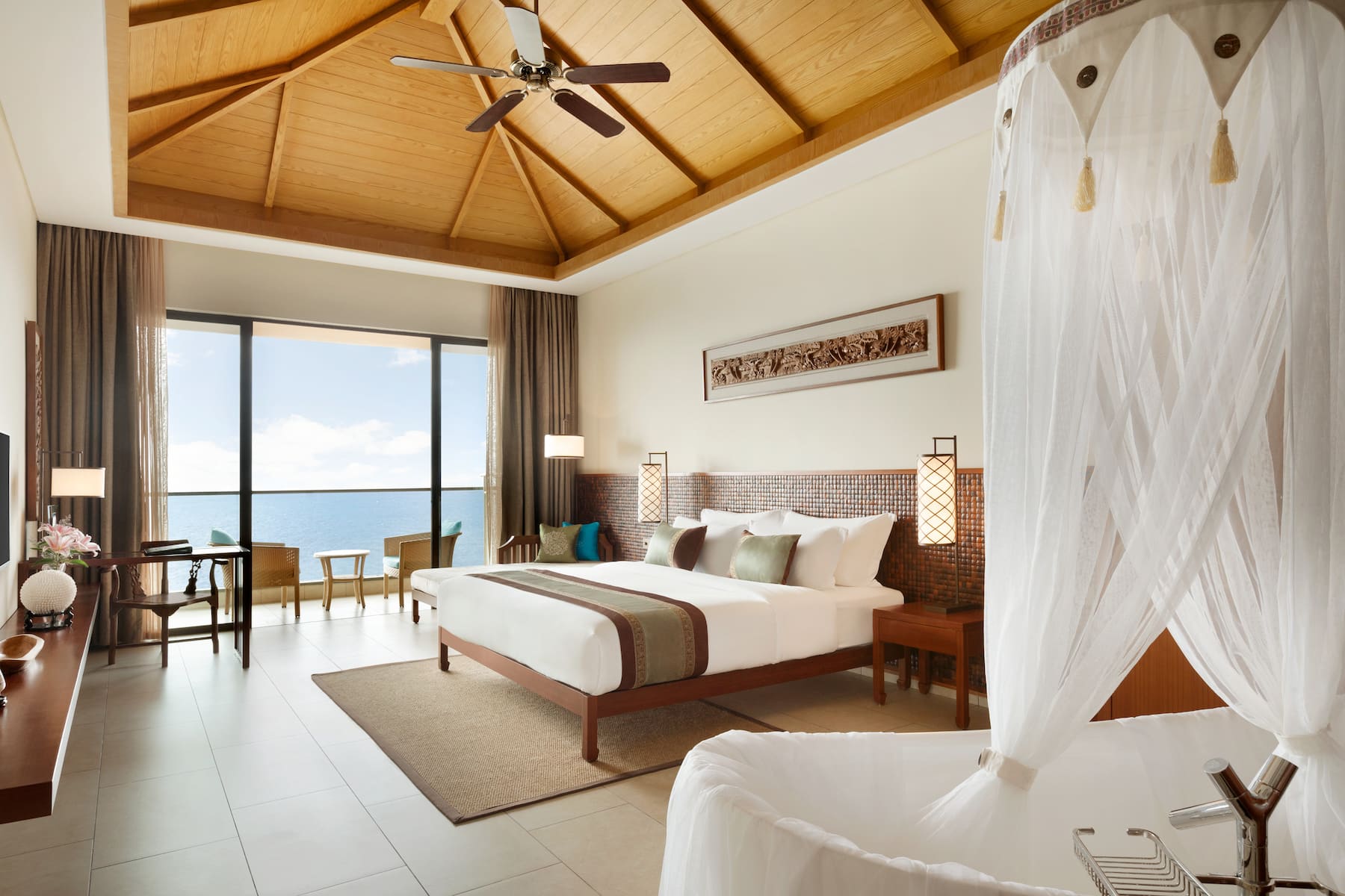 Guest room at the Wyndham Maoming in Maoming, Other than US/Canada