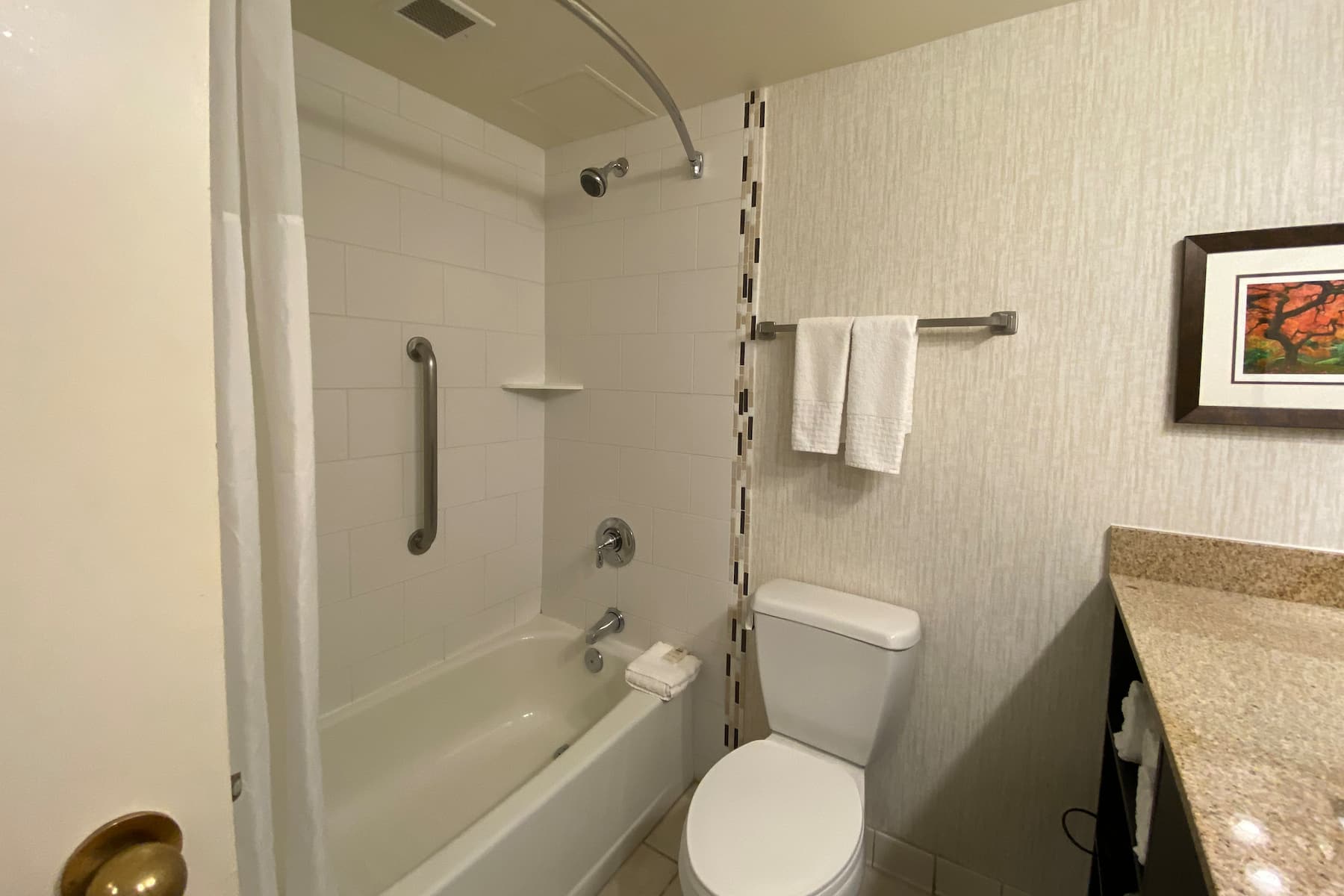 Guest room bath at the Wyndham Minneapolis South/Burnsville in Burnsville, Minnesota