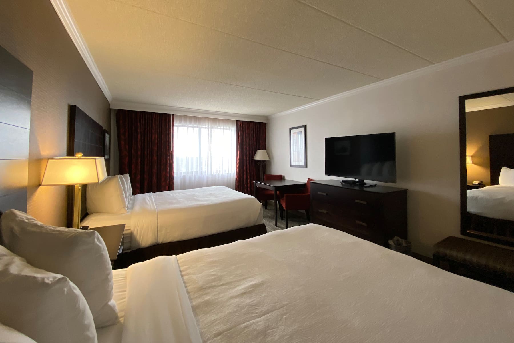 Guest room at the Wyndham Minneapolis South/Burnsville in Burnsville, Minnesota