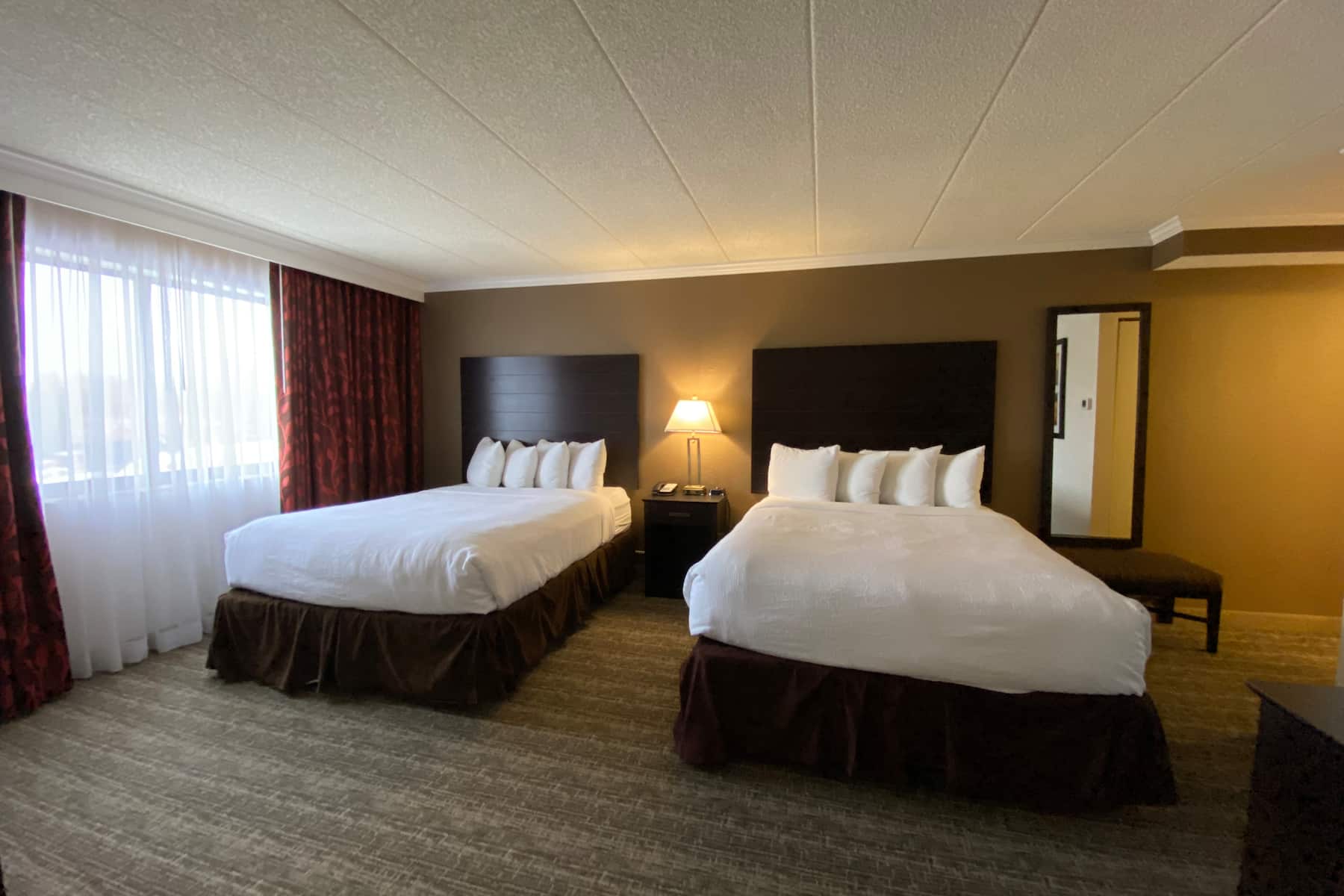 Guest room at the Wyndham Minneapolis South/Burnsville in Burnsville, Minnesota