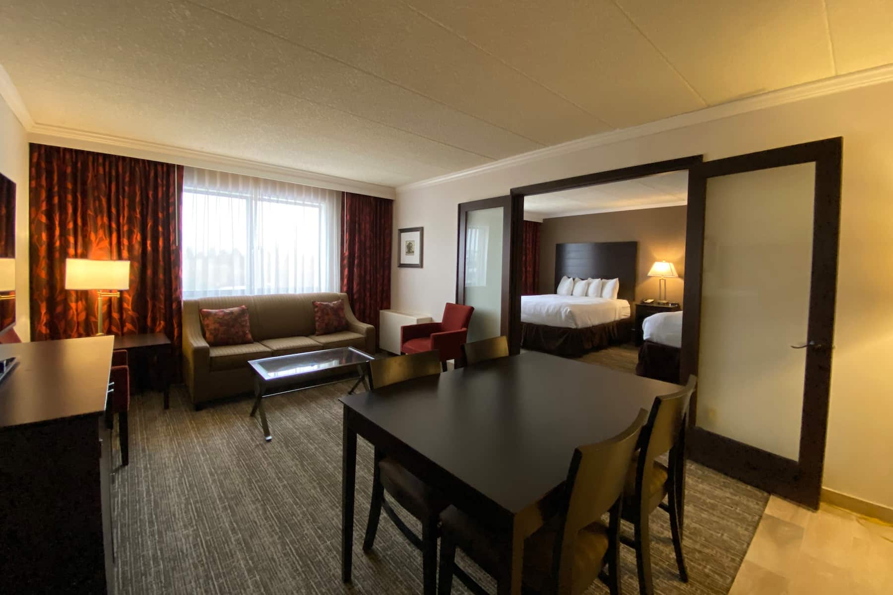 Guest room at the Wyndham Minneapolis South/Burnsville in Burnsville, Minnesota