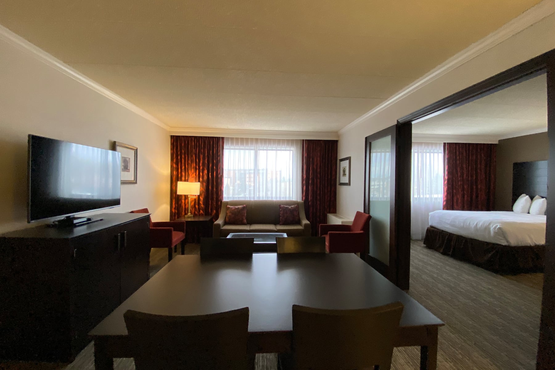 Guest room at the Wyndham Minneapolis South/Burnsville in Burnsville, Minnesota