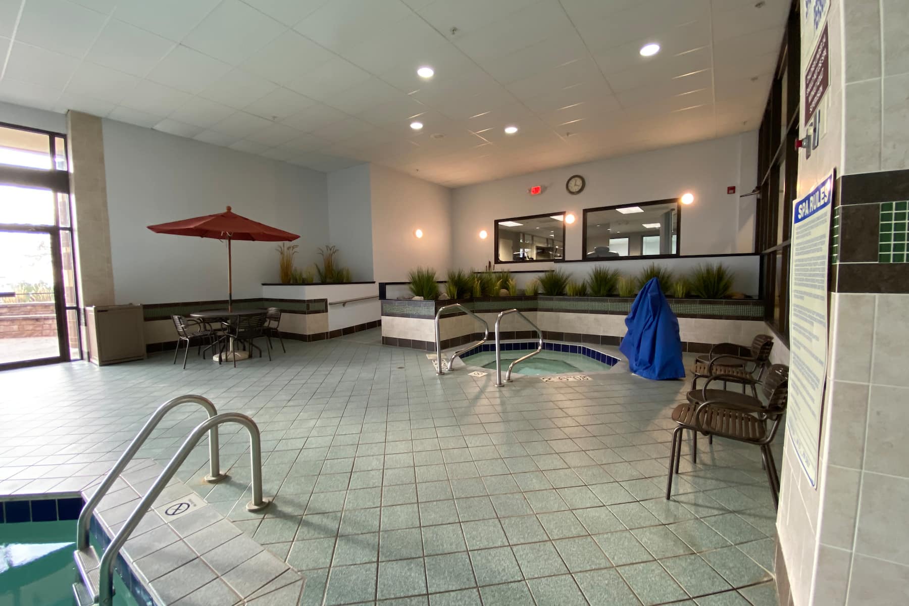 Indoor pool at the Wyndham Minneapolis South/Burnsville in Burnsville, Minnesota