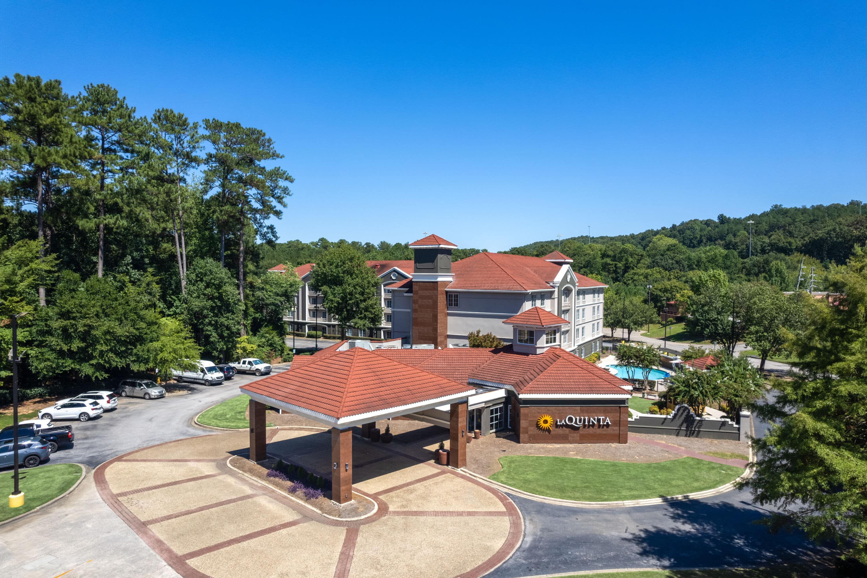 La Quinta Inn & Suites by Wyndham Birmingham Hoover | Birmingham, AL Hotels