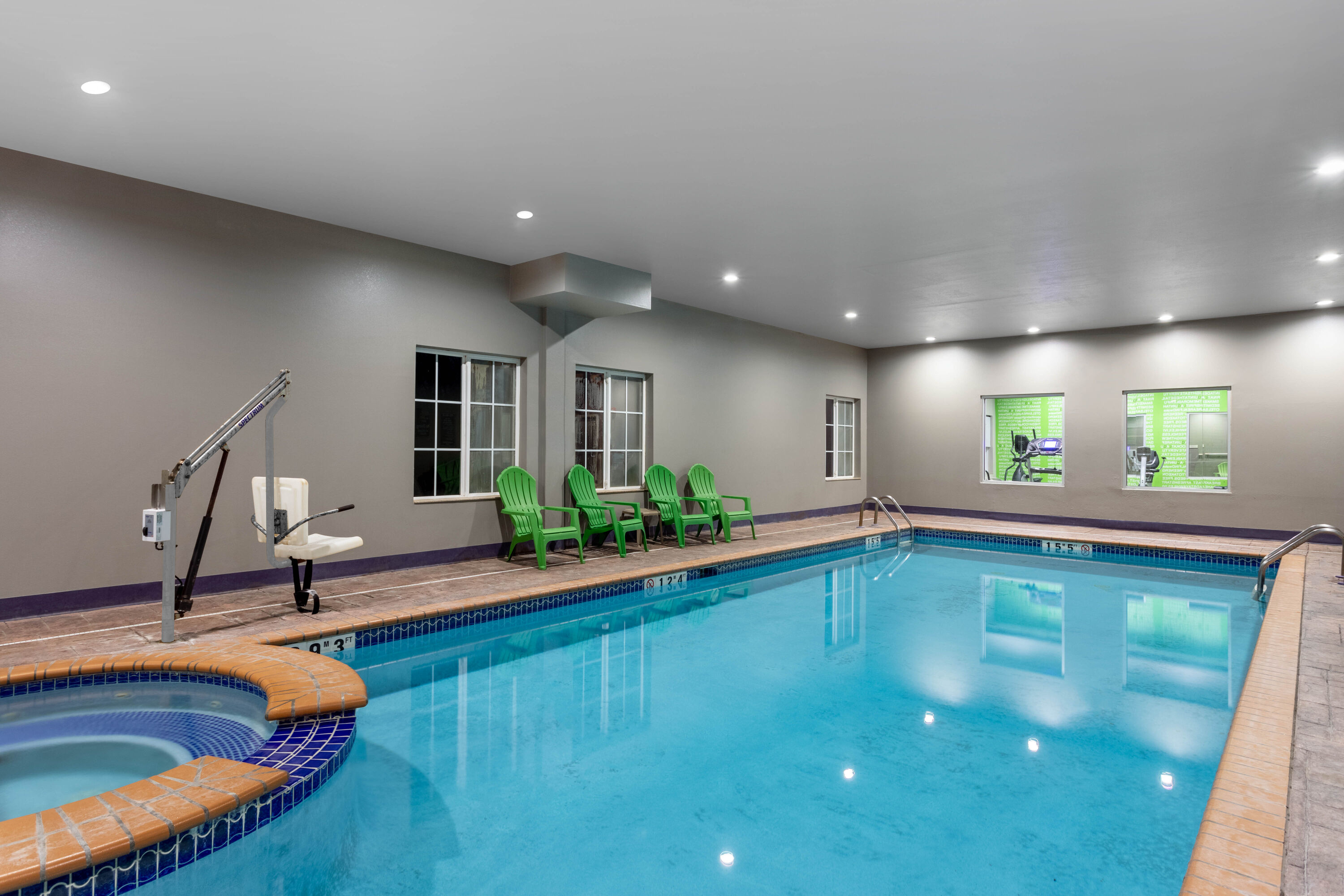 hotels in madison al with indoor pool