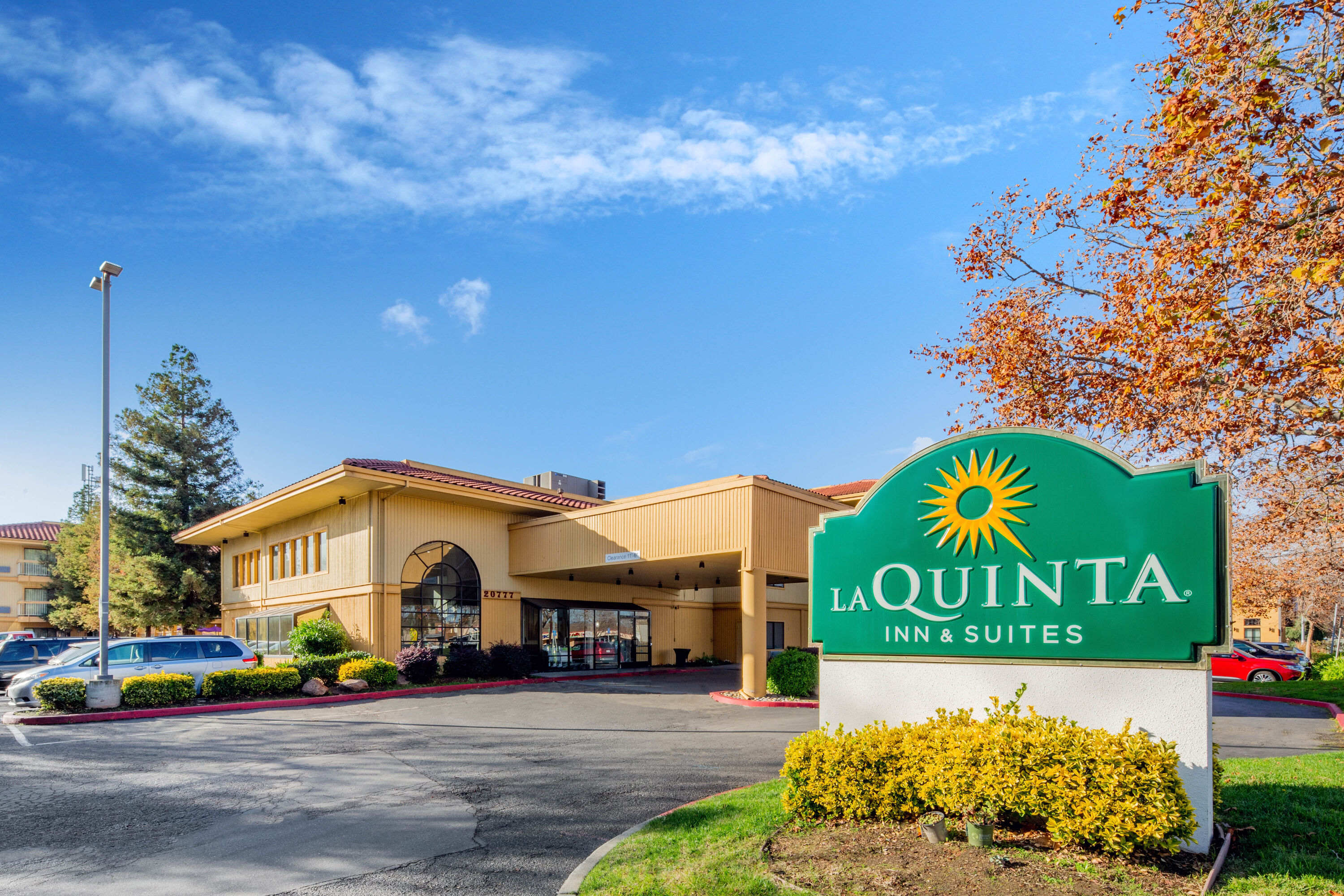 La Quinta Inn & Suites by Wyndham Oakland Hayward Hayward, CA Hotels