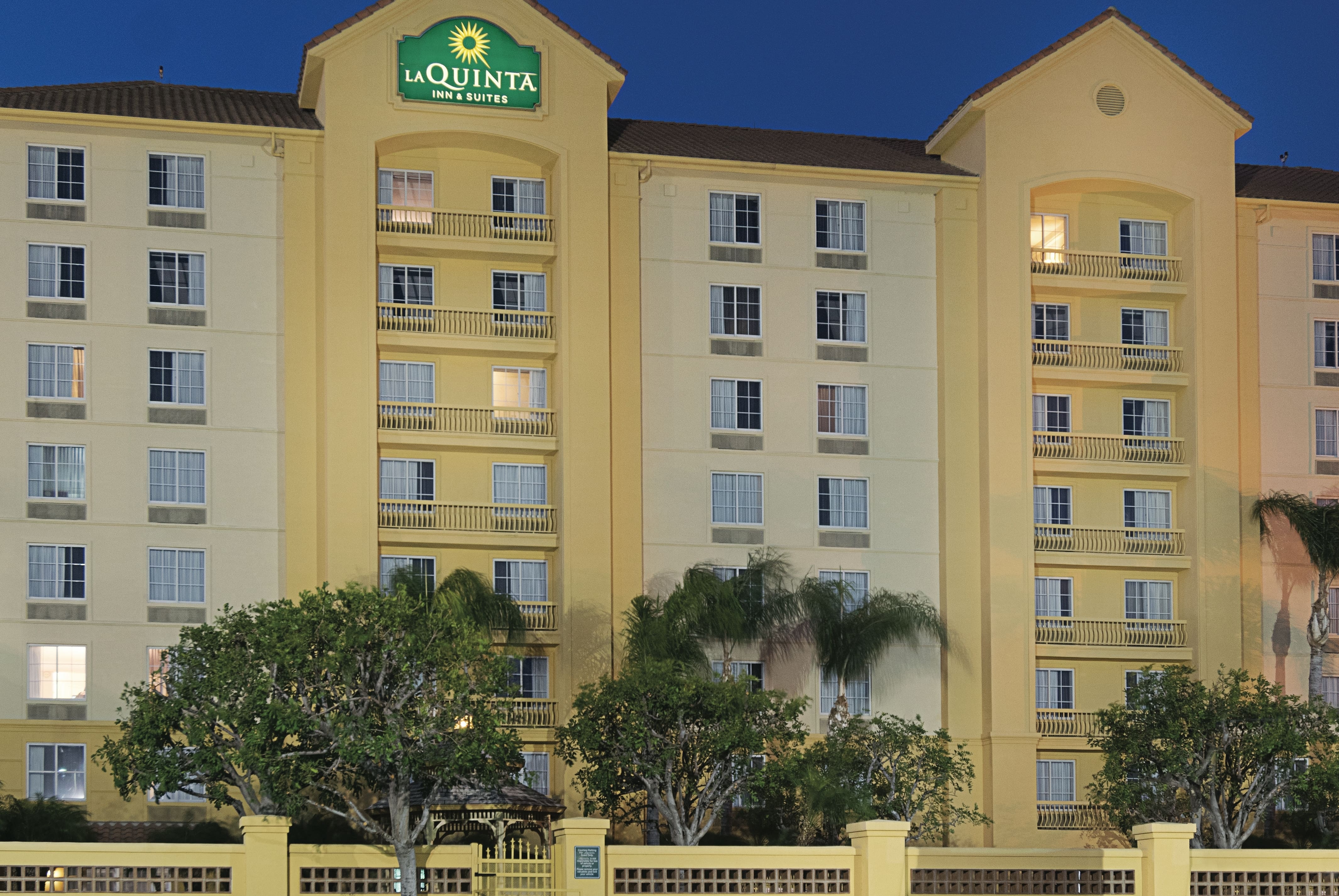 La Quinta Inn Suites By Wyndham Ontario Airport Ontario CA Hotels   52815 Exterior View 4 