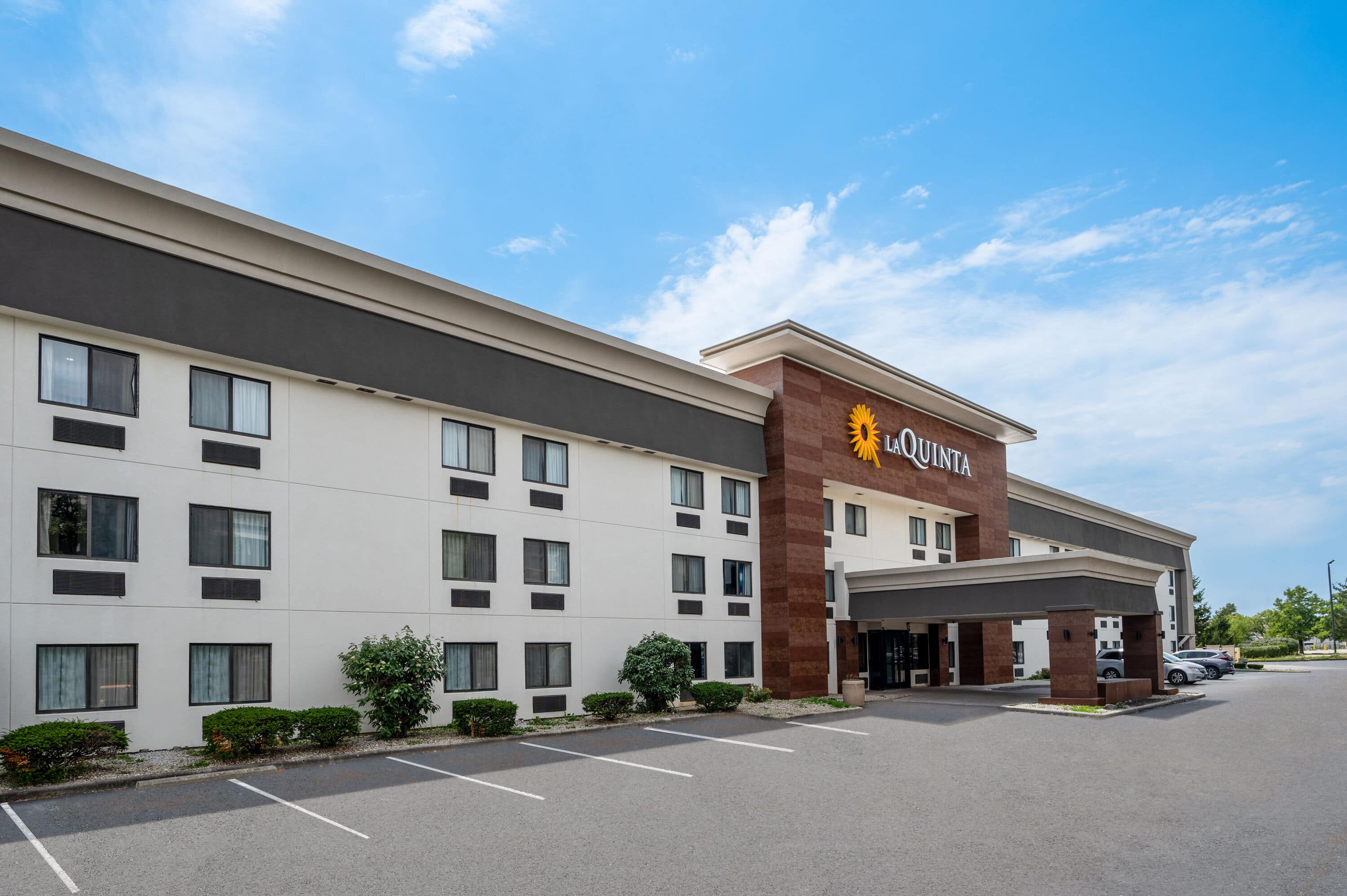 La Quinta Inn by Wyndham Indianapolis Airport Executive Dr ...