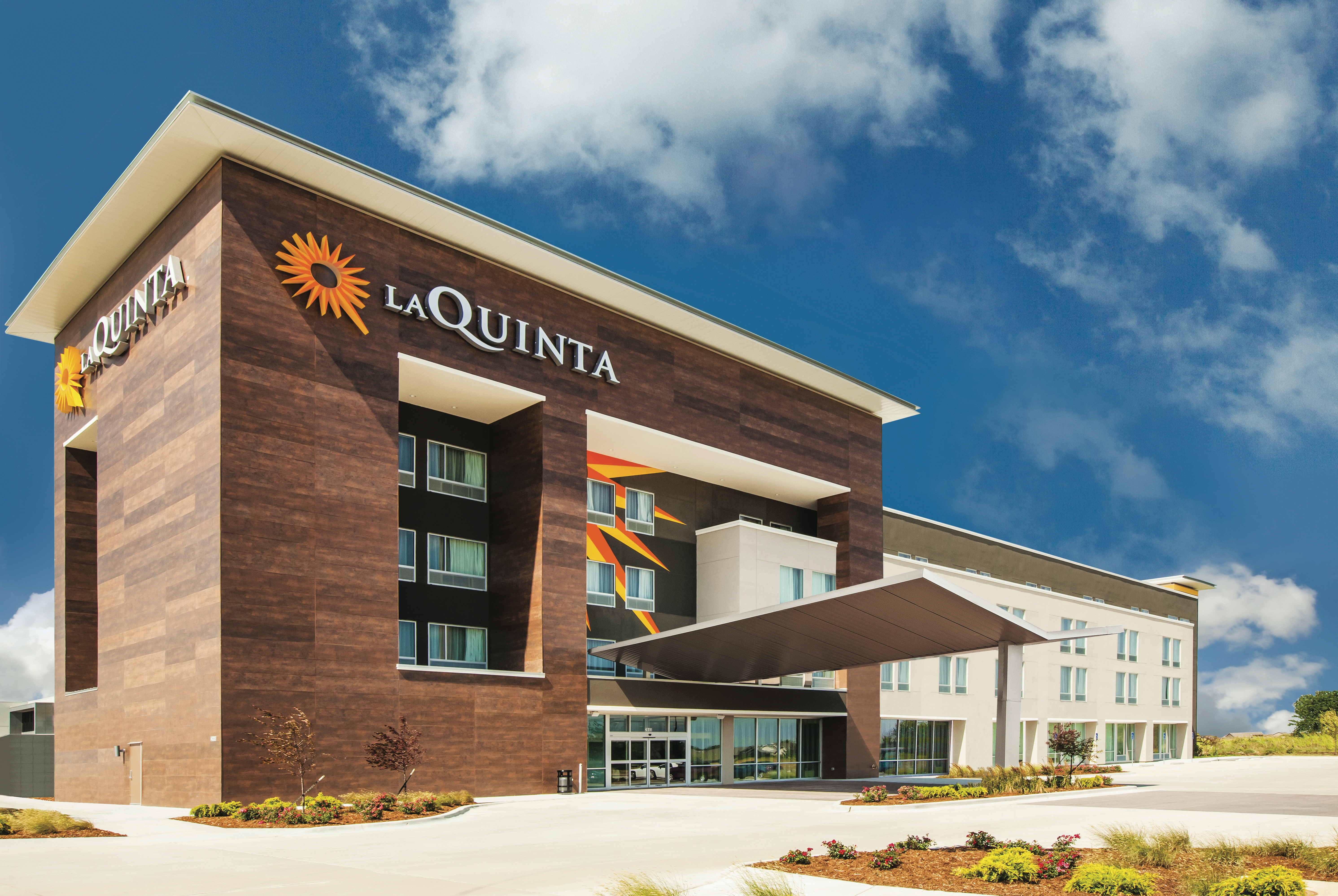La Quinta Inn Suites By Wyndham Wichita Northeast Wichita Ks