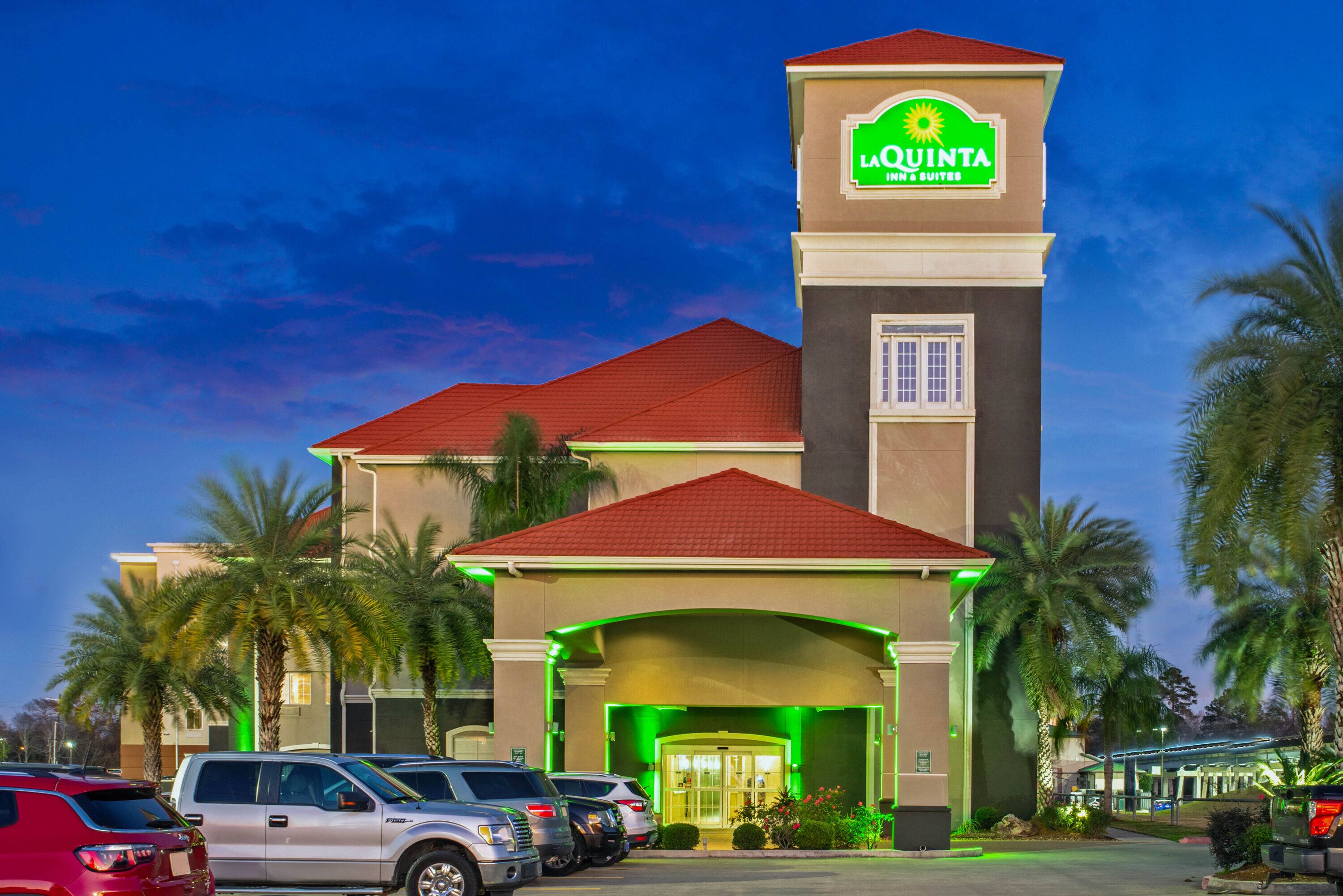 hotels near lake charles casino